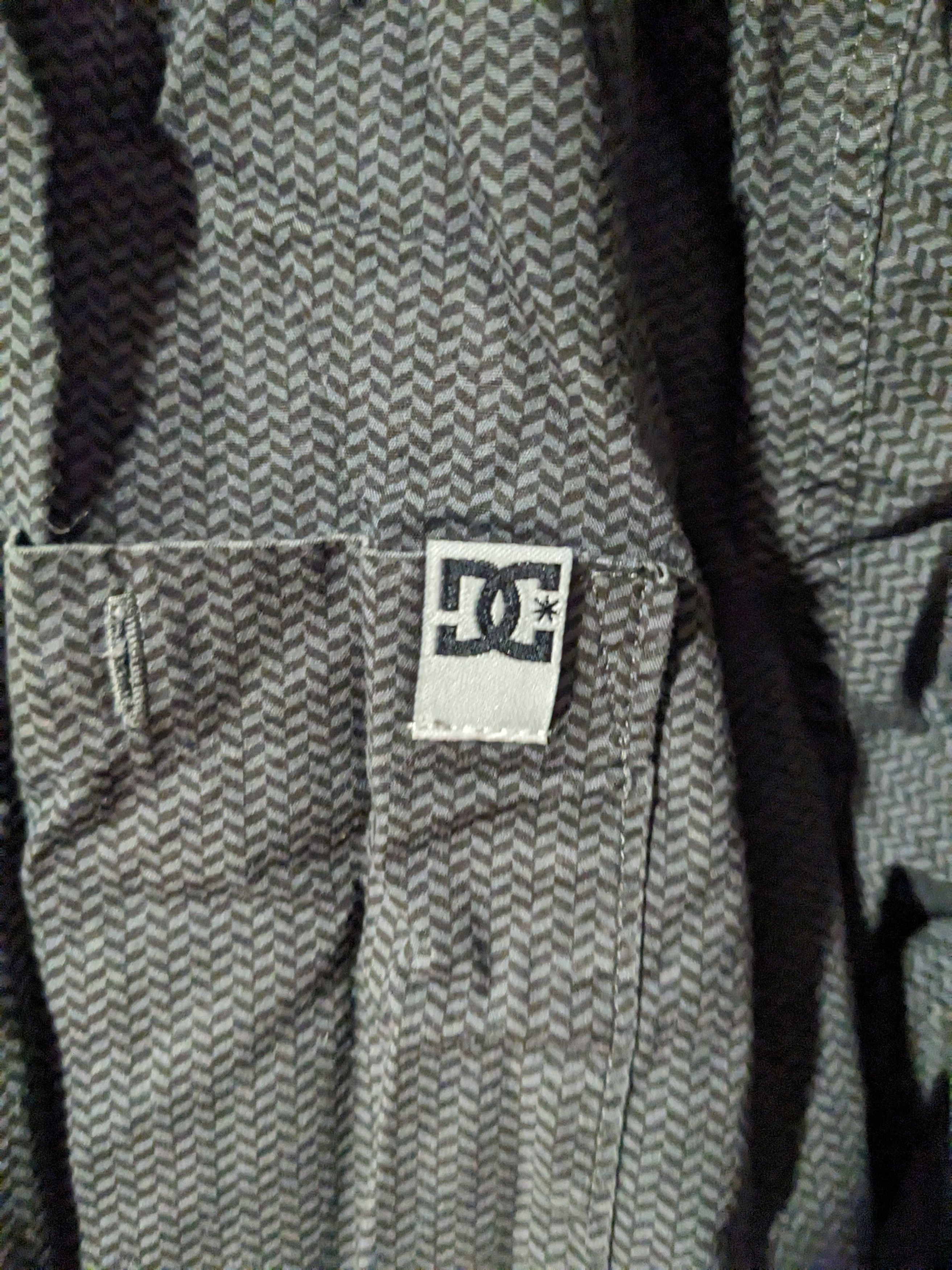DC × Vintage Vintage Y2K DC Shoes Black Large Button Up Shirt Size US L / EU 52-54 / 3 - 2 Thumbnail