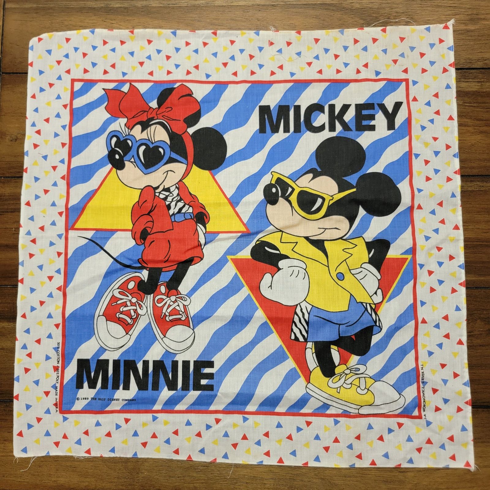 Disney VINTAGE 1989 Walt Disney Mickey & Minnie "Cool" Bandanna Size ONE SIZE - 1 Thumbnail