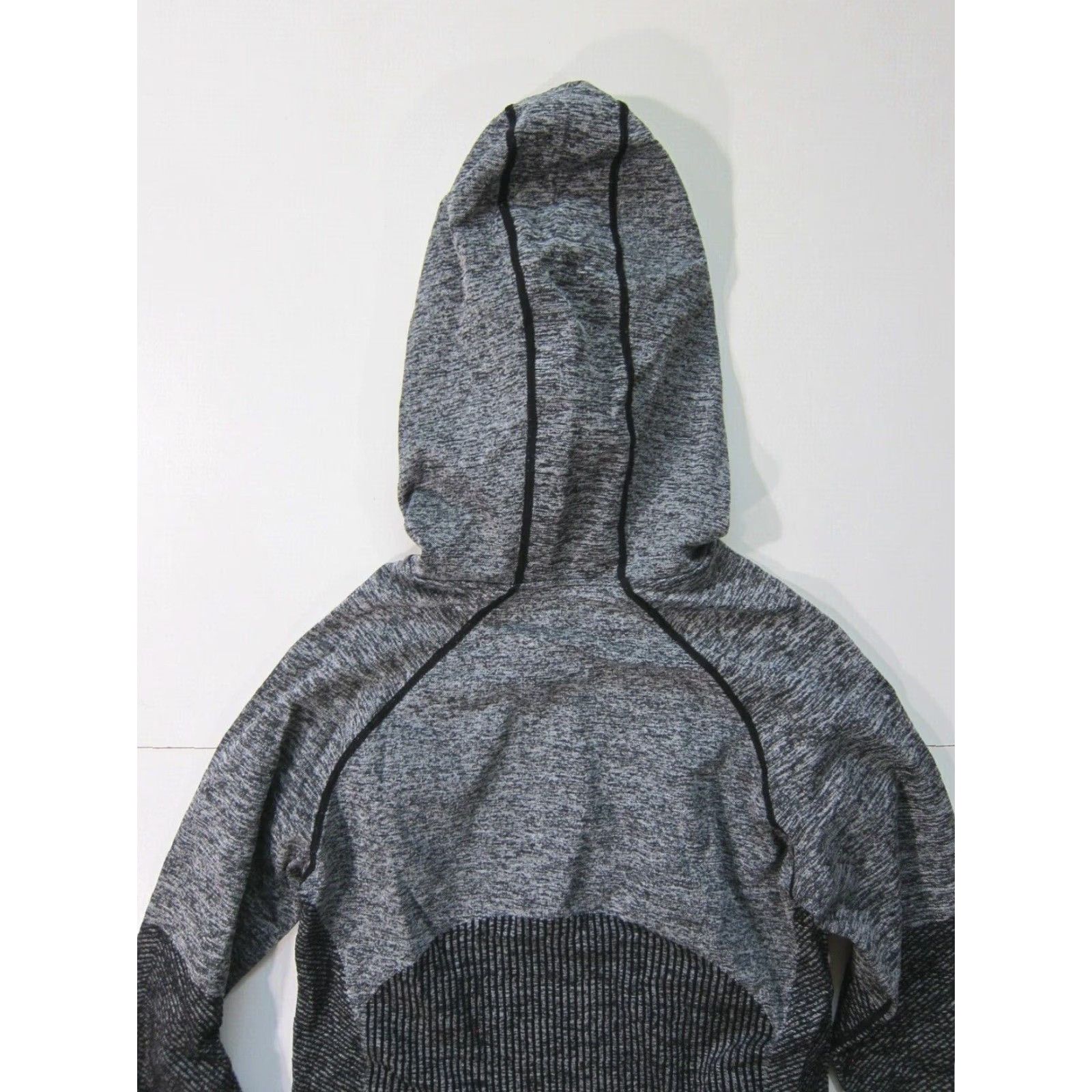 Fabletics Fabletics Sweatshirt Grey Black Nylon Stretch Thumb Hole Sleeve Hooded Women M Size M / US 6-8 / IT 42-44 - 7 Thumbnail