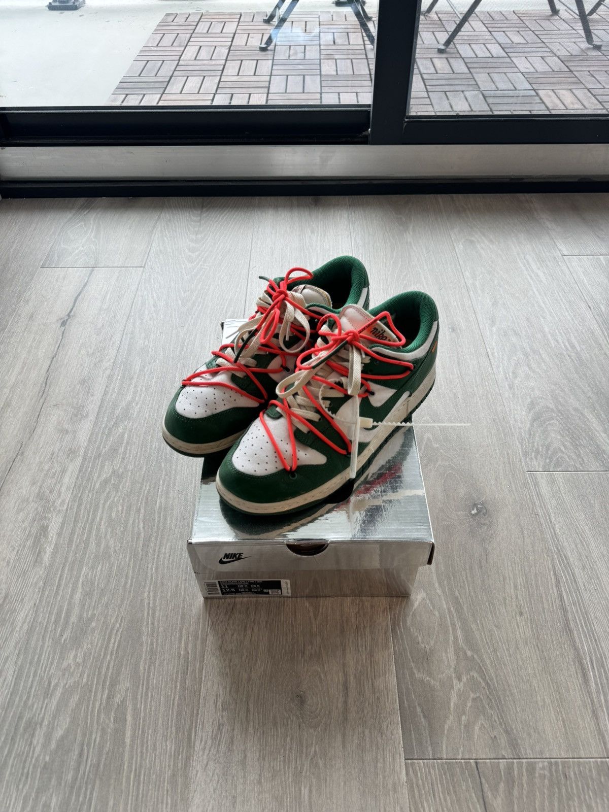 Nike × Off-White Nike Off-White Pine Green Dunk Low Size US 11 / EU 44 - 4 Thumbnail