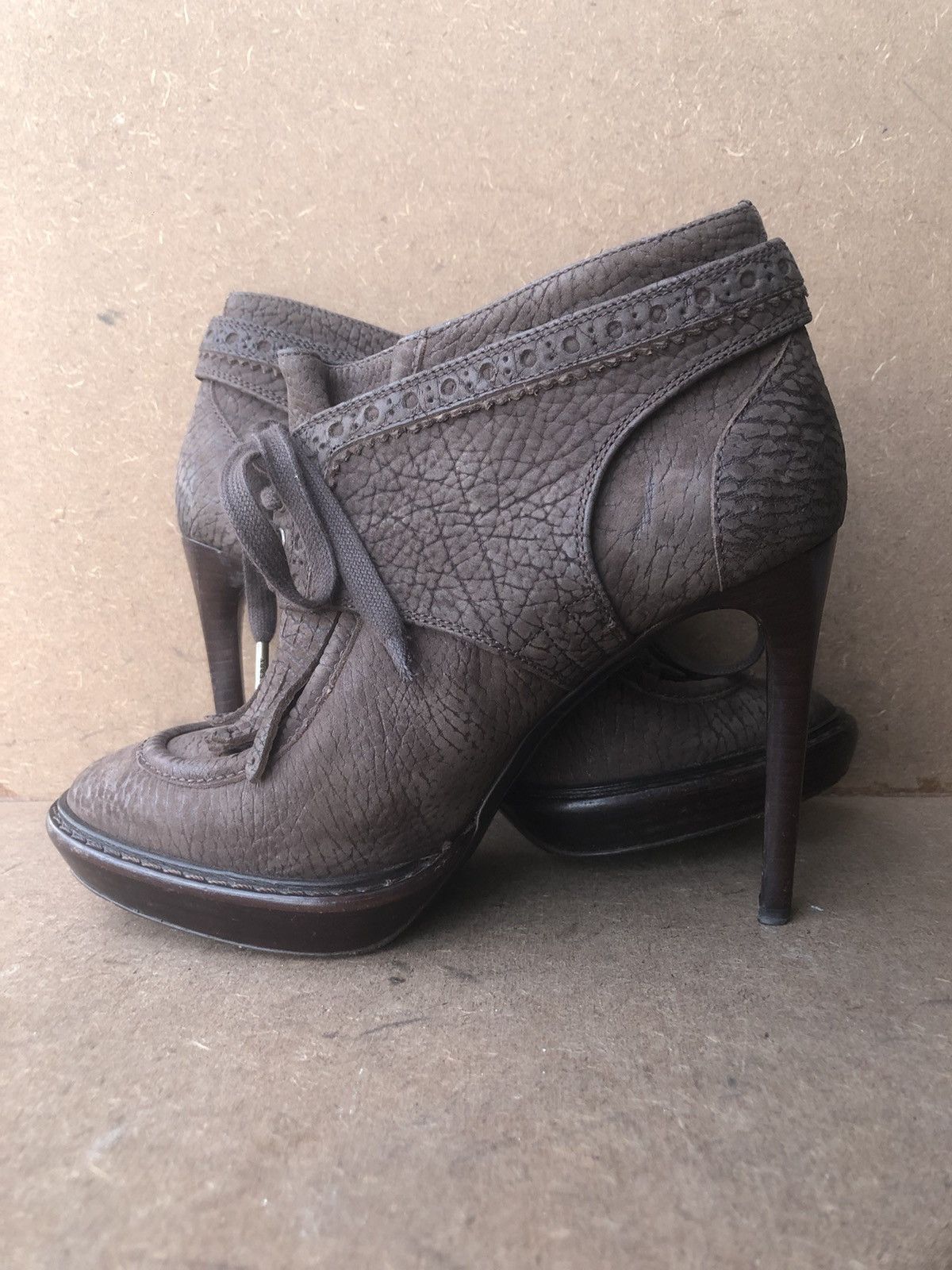 Burberry Burberry Brown Calfskin Leather Ankle Boots Size 36 Size US 6 / IT 36 - 6 Thumbnail