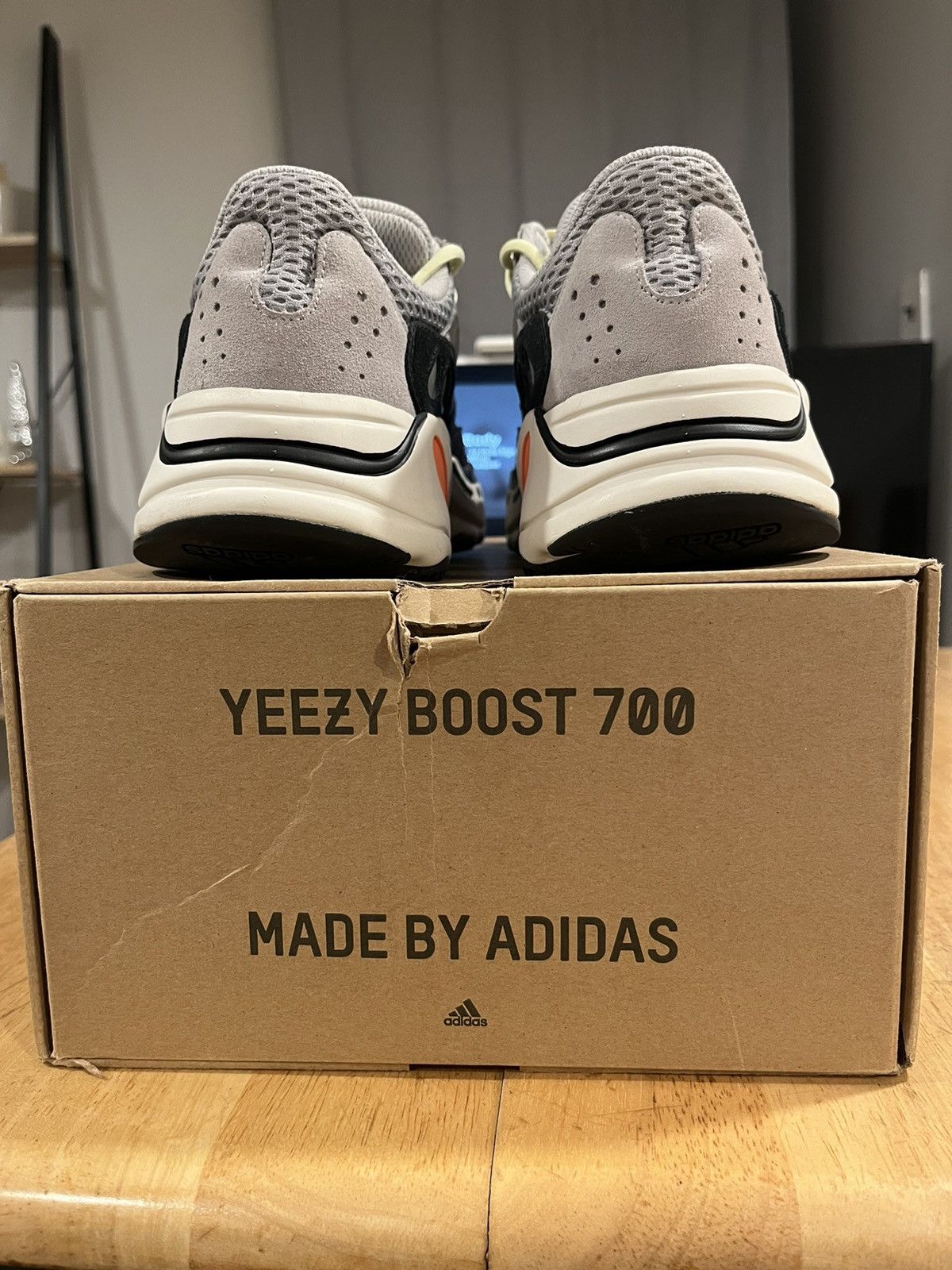 Adidas × Kanye West YEEZY BOOST 700 Size US 8 / EU 41 - 4 Thumbnail