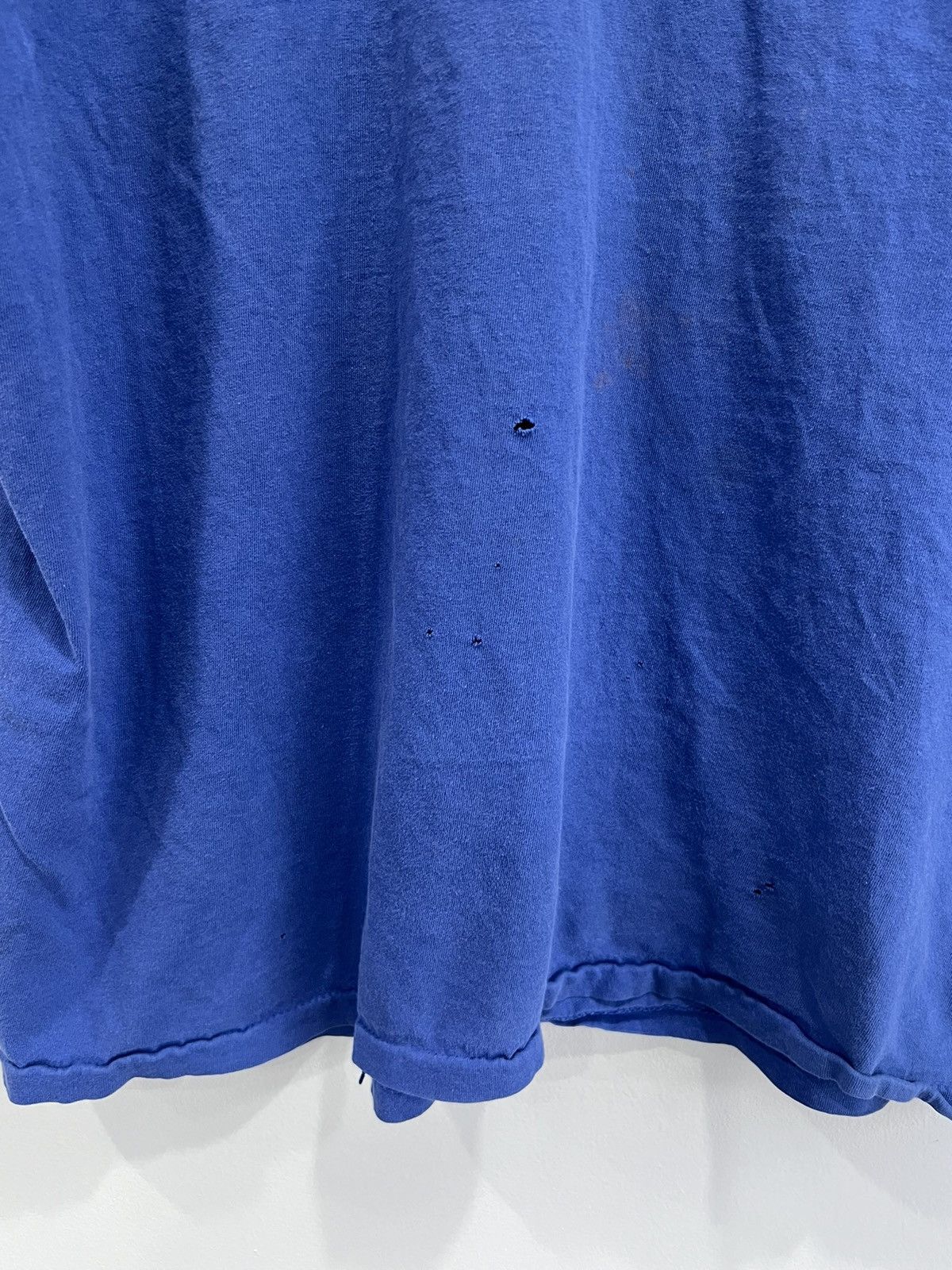 Vintage Vintage 90s Blank Tee Shirt single stitched thrashed faded Size US XL / EU 56 / 4 - 6 Thumbnail