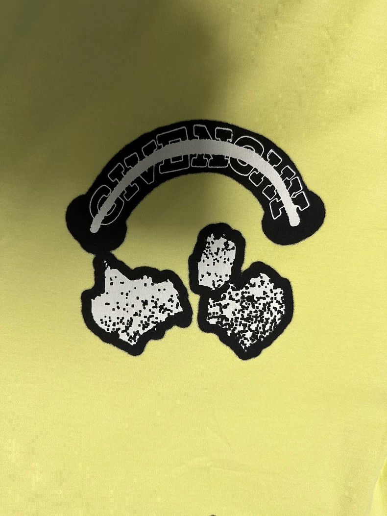 Givenchy Givenchy Smiley Face Short Sleeve Size US S / EU 44-46 / 1 - 2 Thumbnail