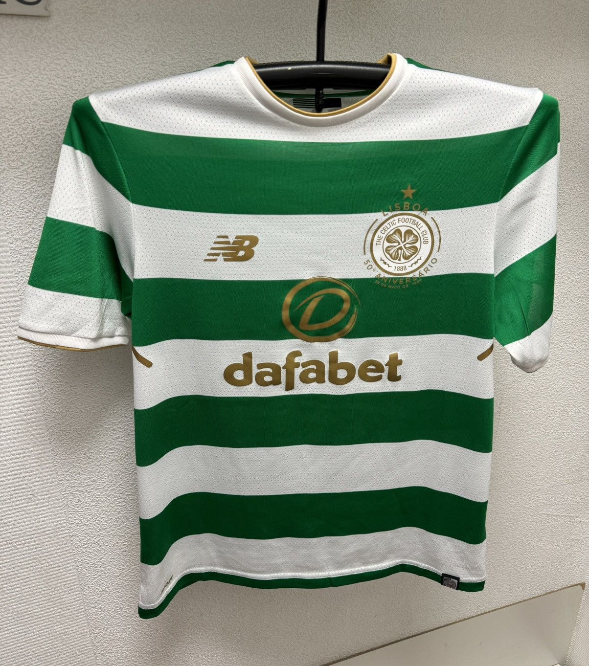New Balance Celtic New Balance soccer jersey S sz Size US S / EU 44-46 / 1 - 1 Thumbnail