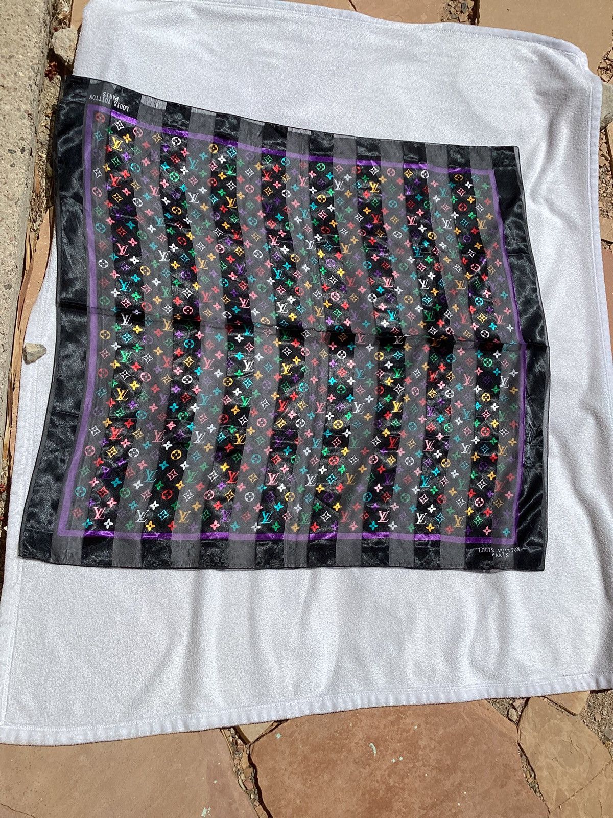 Other 90s Louis Vuitton Paris France rainbow monogram silk bandana Size ONE SIZE - 1 Thumbnail