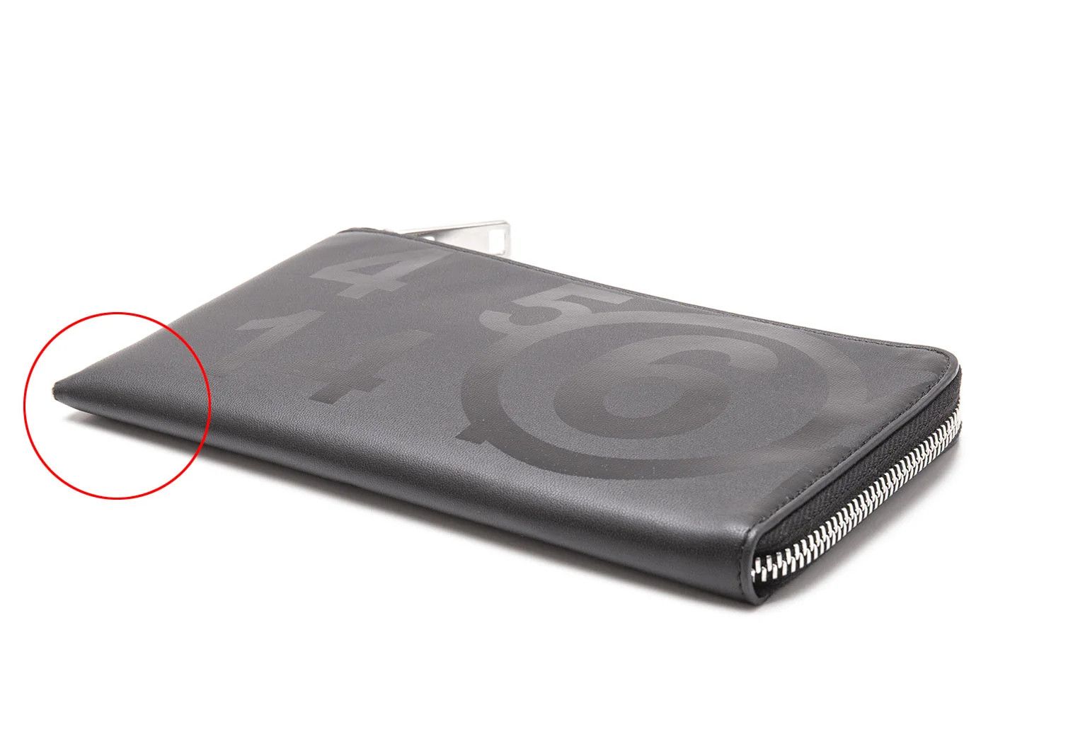 Maison Margiela Round Zip Wallet in Black with Minor Wear Size ONE SIZE - 3 Thumbnail