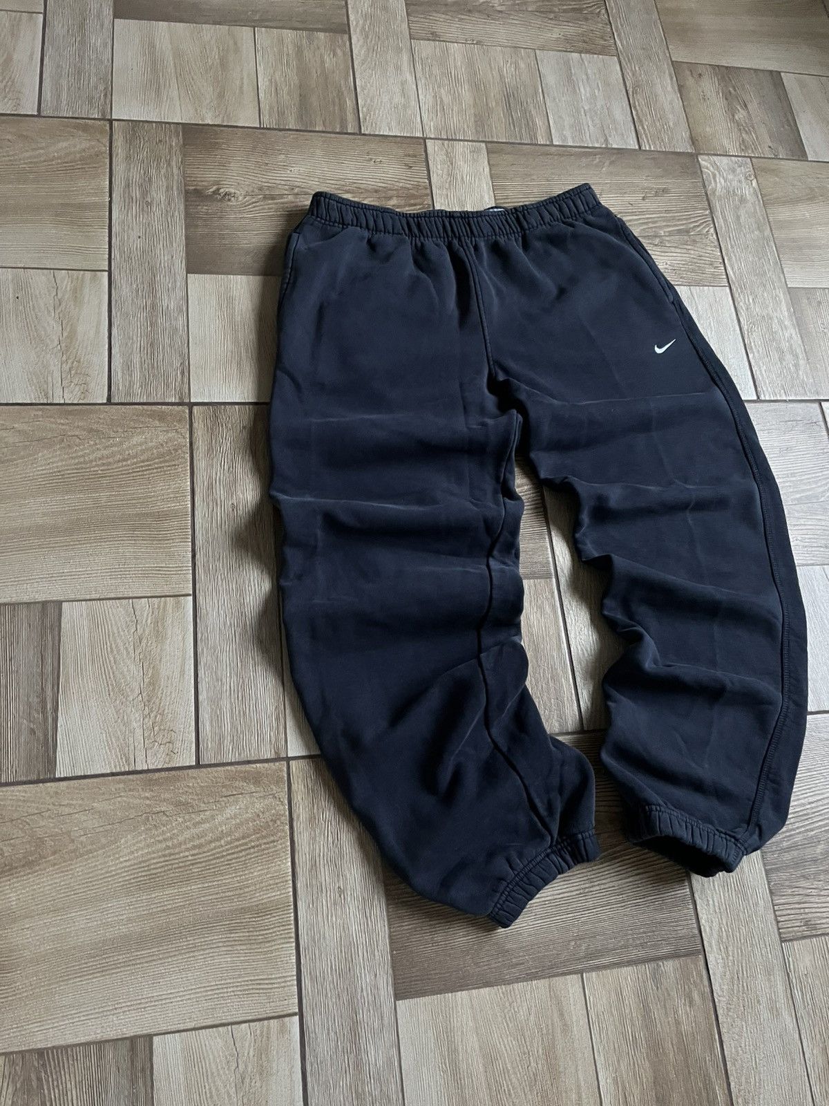 Nike 🖤 Vintage Nike Mini Swoosh Fleece Sweatpants / Joggers 🏀 Size US 34 / EU 50 - 4 Thumbnail