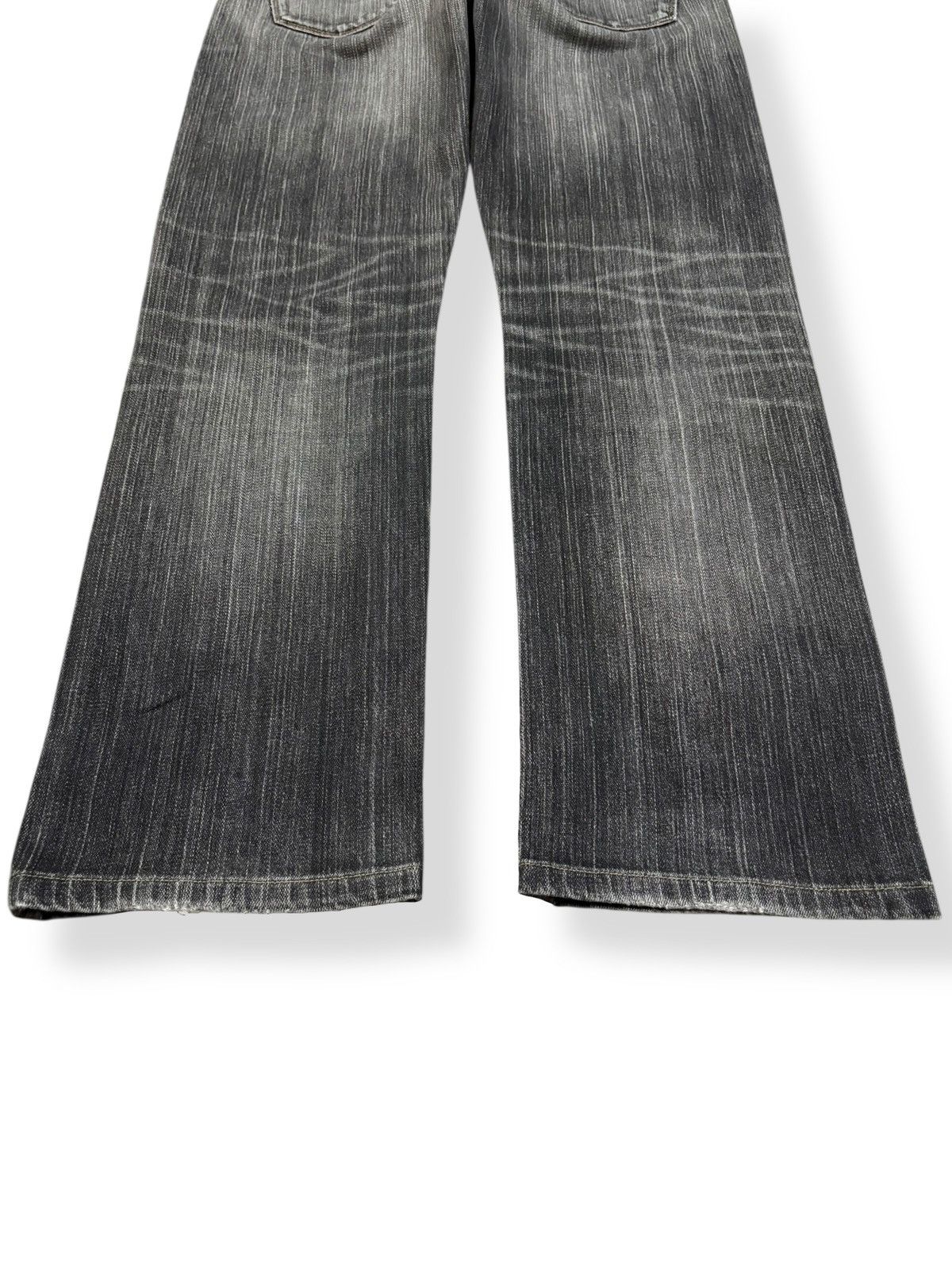 Undercover × Uniqlo Vintage Uniqlo S001 Faded Washed Slim Straight Jeans Size US 32 / EU 48 - 11 Thumbnail