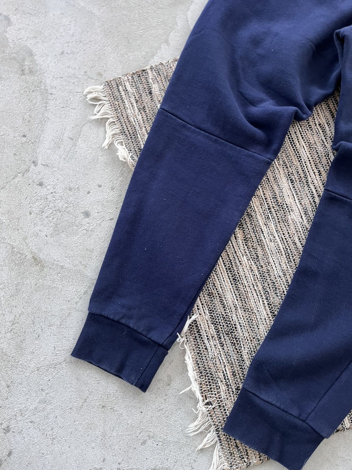 Lacoste Vintage Lacoste Navy Minimalistic Sweatpants Y2K Track Pants Size US 32 / EU 48 - 10 Thumbnail