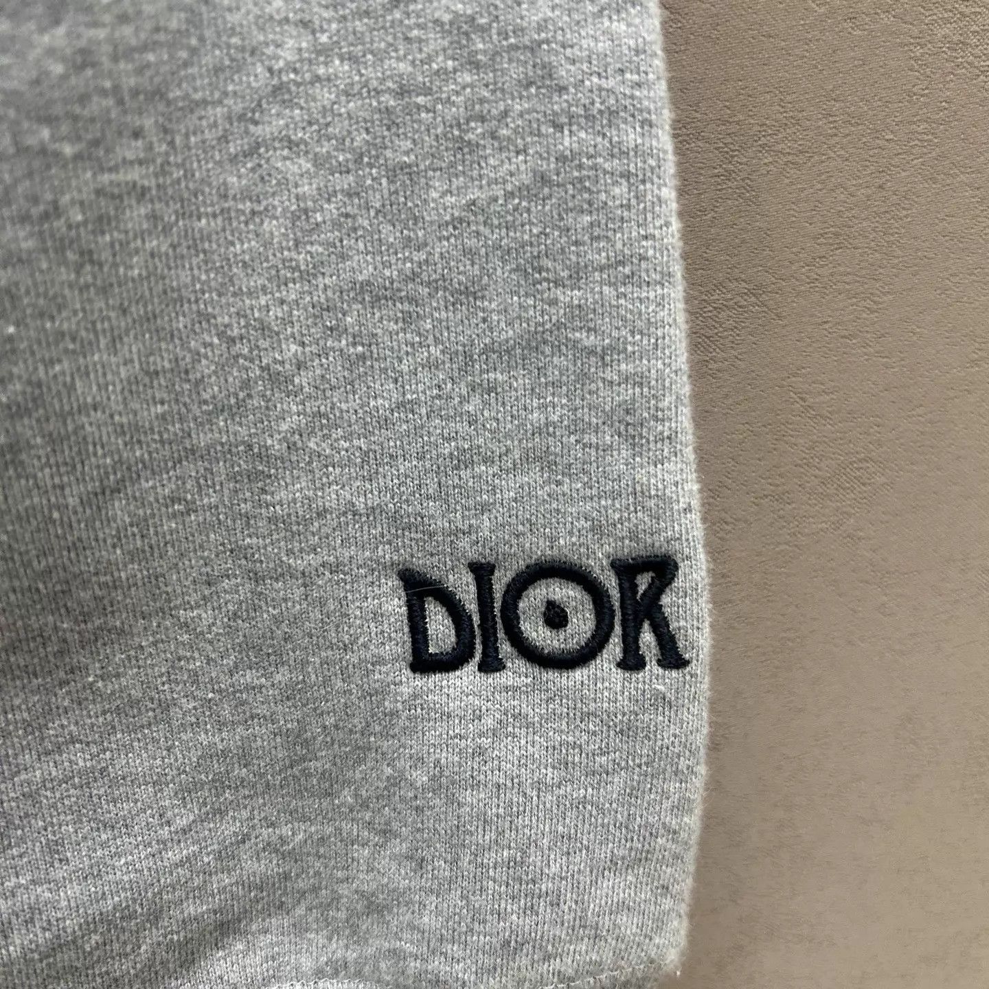 Dior Dior NWT Gray Figure Print Sweatshirt Size S Size US S / EU 44-46 / 1 - 3 Thumbnail