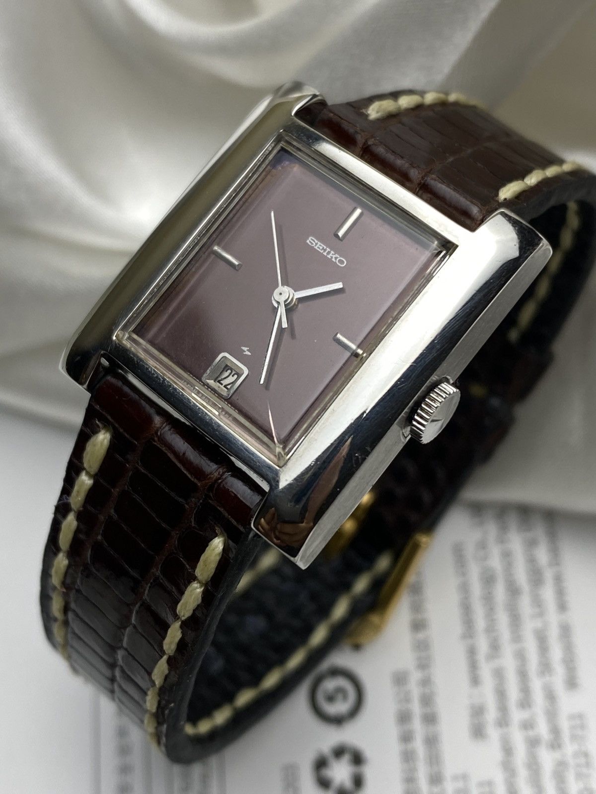 Seiko Seiko Dress Watch Magenta Size ONE SIZE - 1 Thumbnail