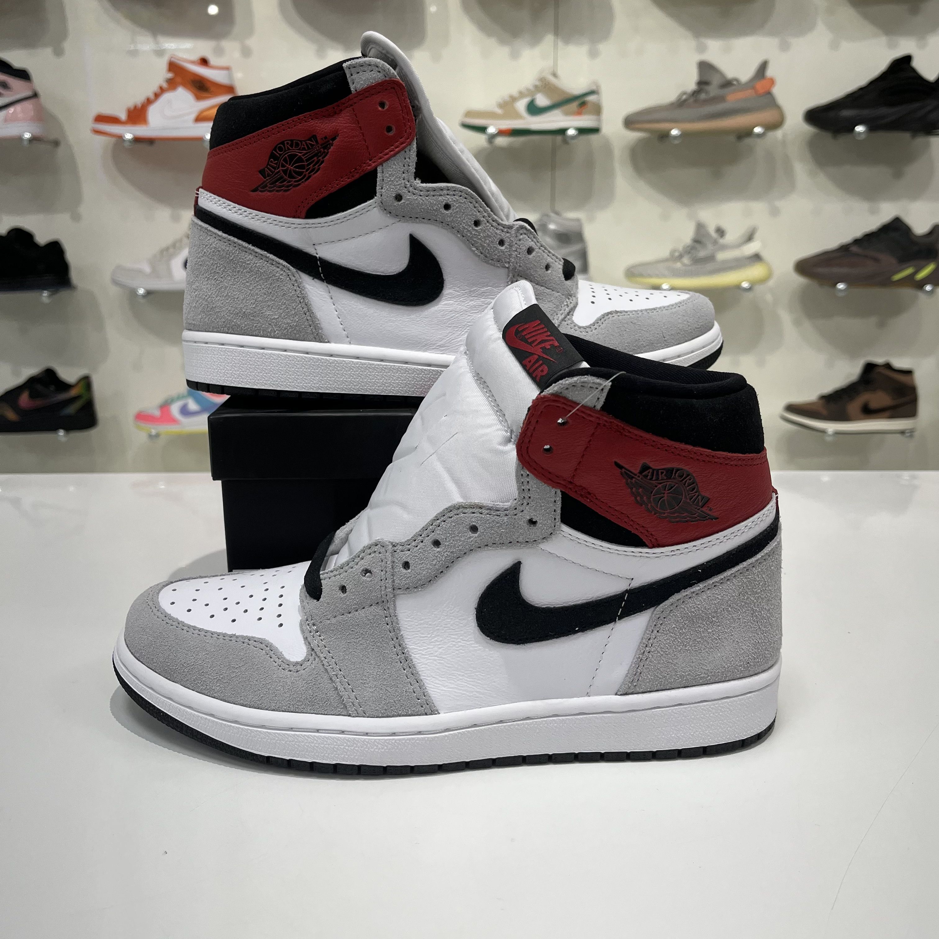 Nike Air Jordan 1 Retro High Light Smoke Grey Size US 12 / EU 45 - 1 Thumbnail