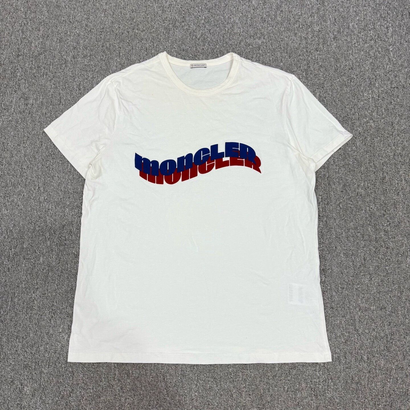 Moncler Moncler white chest embroidered logo short sleeve tee XXL Size US XXL / EU 58 / 5 - 1 Thumbnail