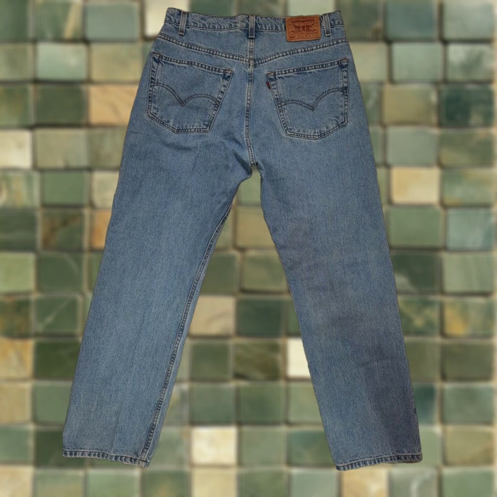 Vintage VINTAGE Levi's 505 Jeans Regular Straight Leg Men 38x30 Blue Denim 1990s Men’s Jeans Vintage V2M Size US 38 / EU 54 - 1 Thumbnail