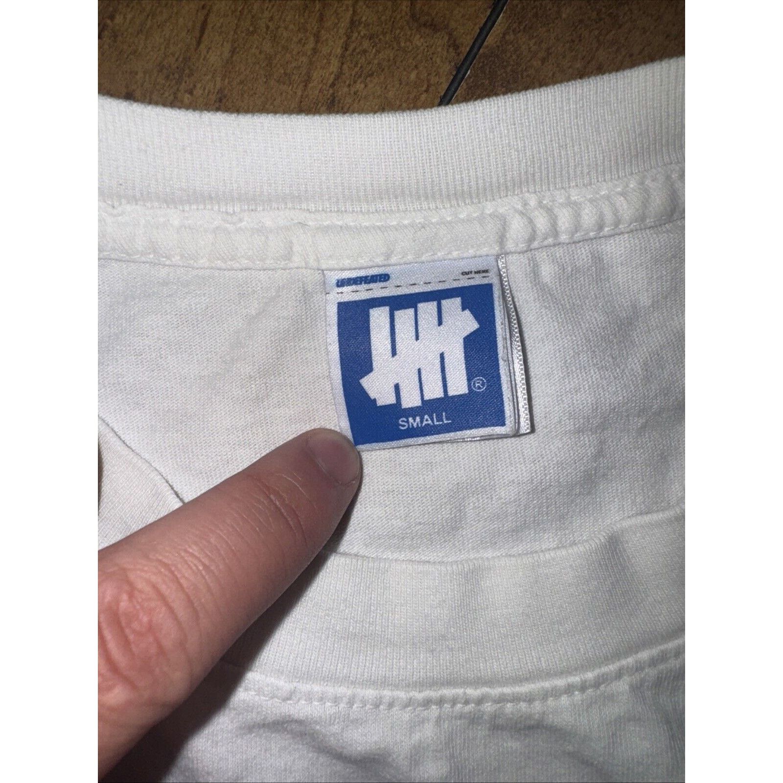 Undefeated × Vintage Vintage Undefeated Graphic T-Shirt White Small 19x25 Size US S / EU 44-46 / 1 - 6 Thumbnail