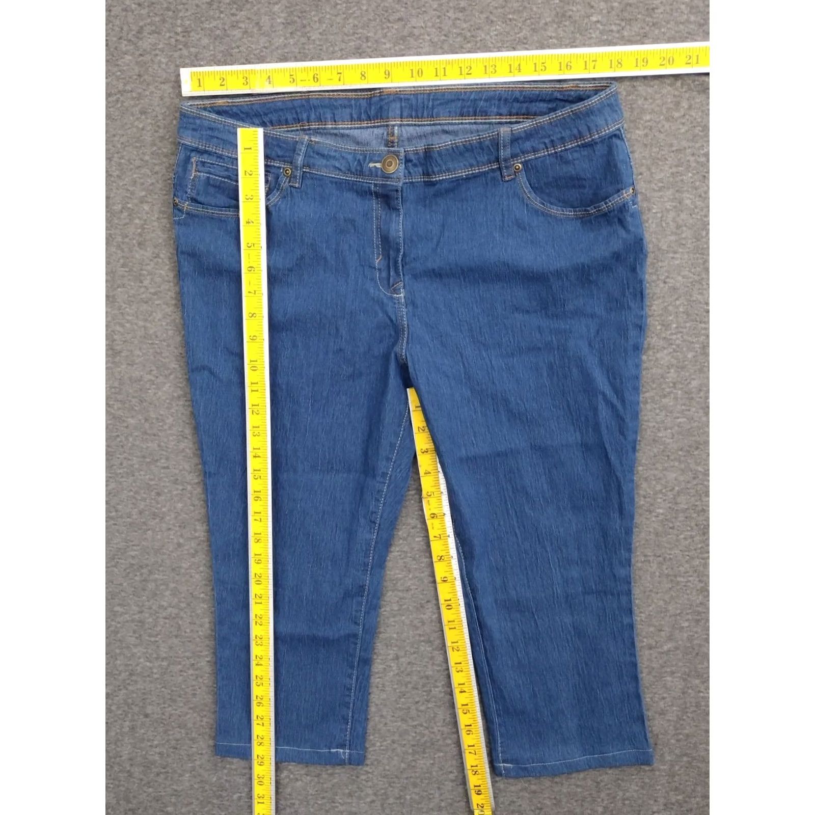 Denime Unbranded Jeans Women's 20 Denim Dark Wash Mid Rise Skinny Capri Jeans Size 42" / US 20 - 4 Thumbnail