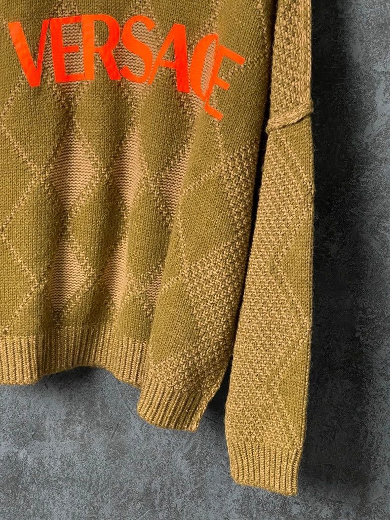 Versace Versace Letter-printed crewneck sweater Size US M / EU 48-50 / 2 - 4 Thumbnail
