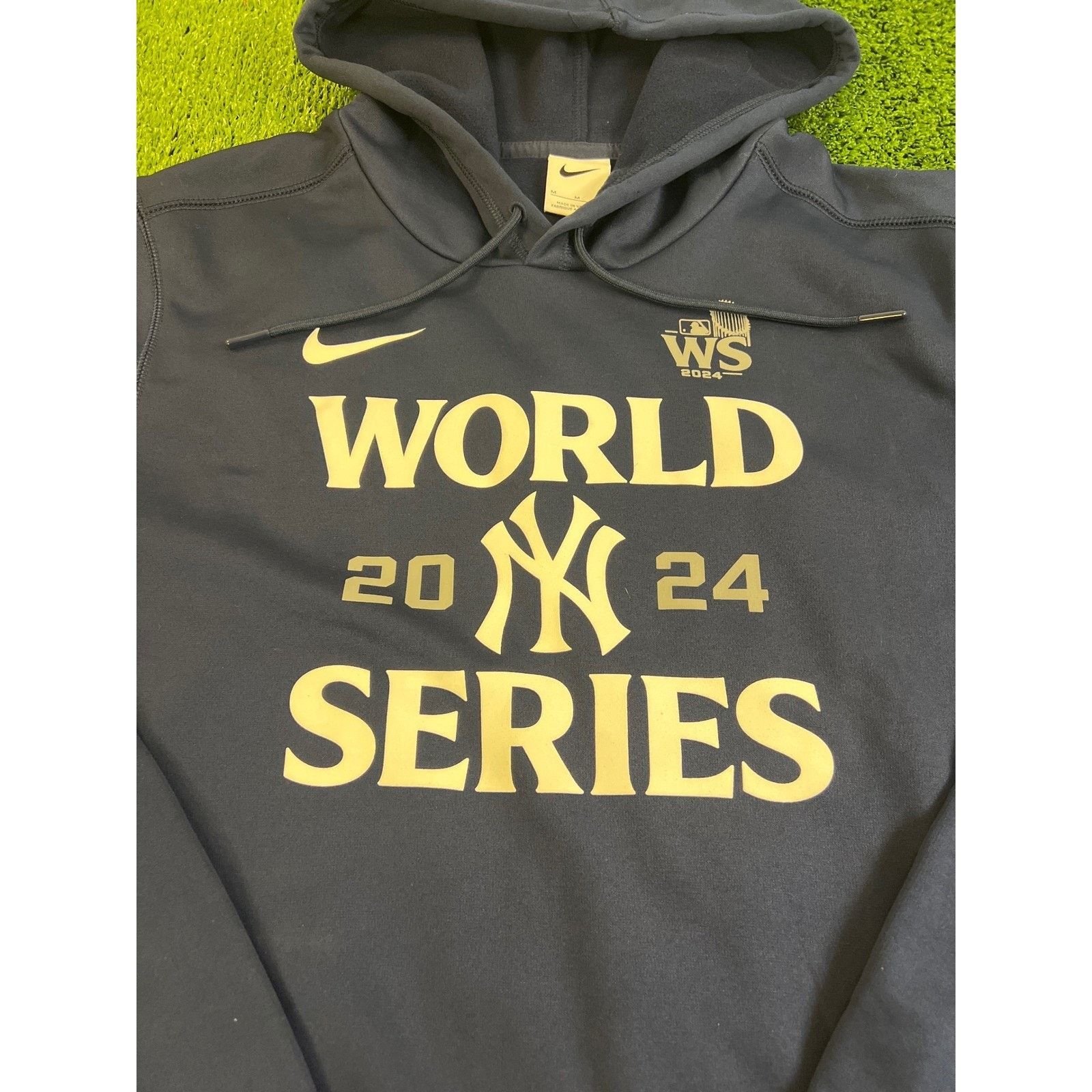 Nike Nike New York Yankees 2024 World Series Hoodie Mens M Size US M / EU 48-50 / 2 - 2 Thumbnail