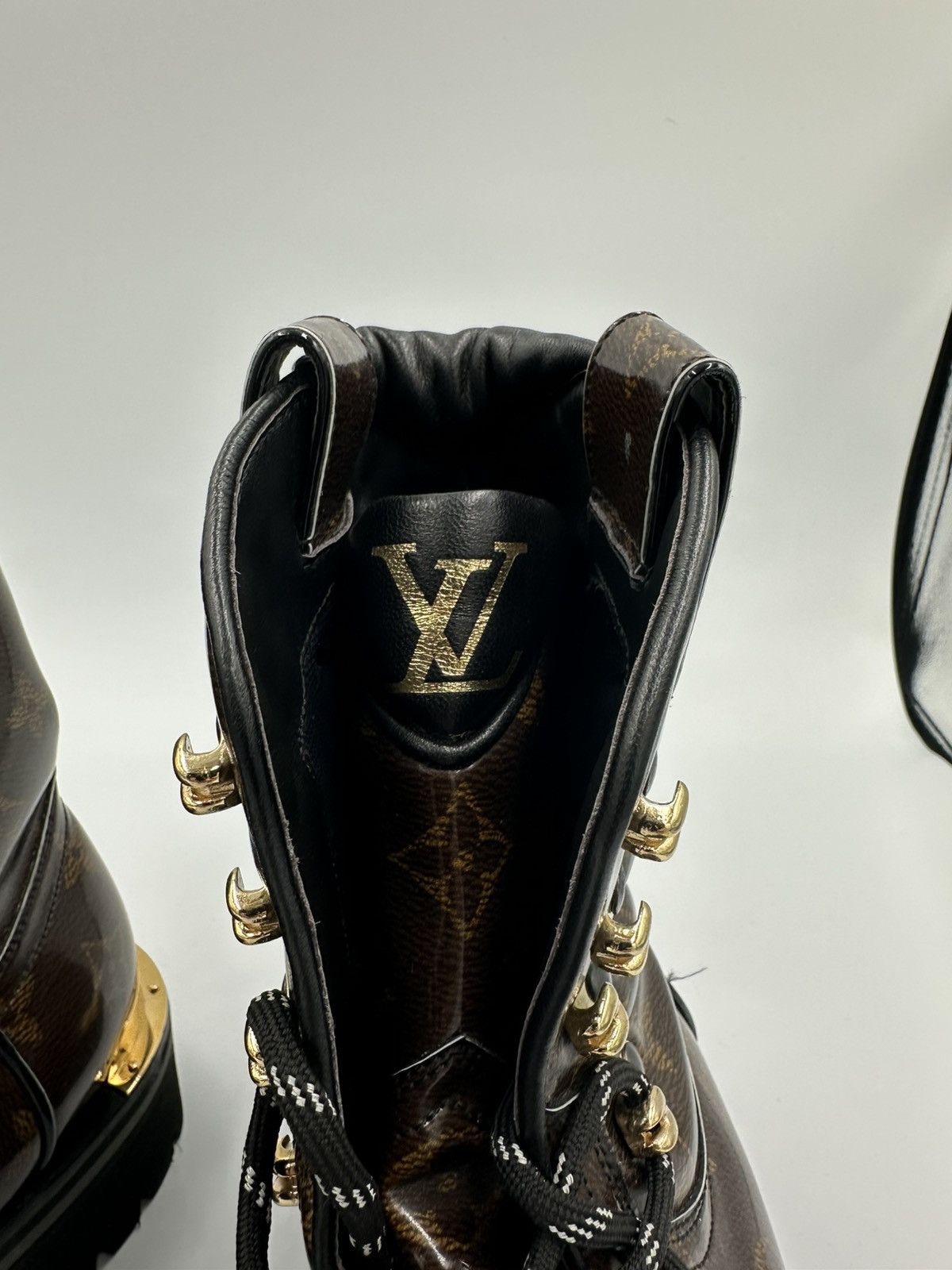 Louis Vuitton Louis Vuitton Rare Boots Size US 5.5 / IT 35.5 - 17 Thumbnail
