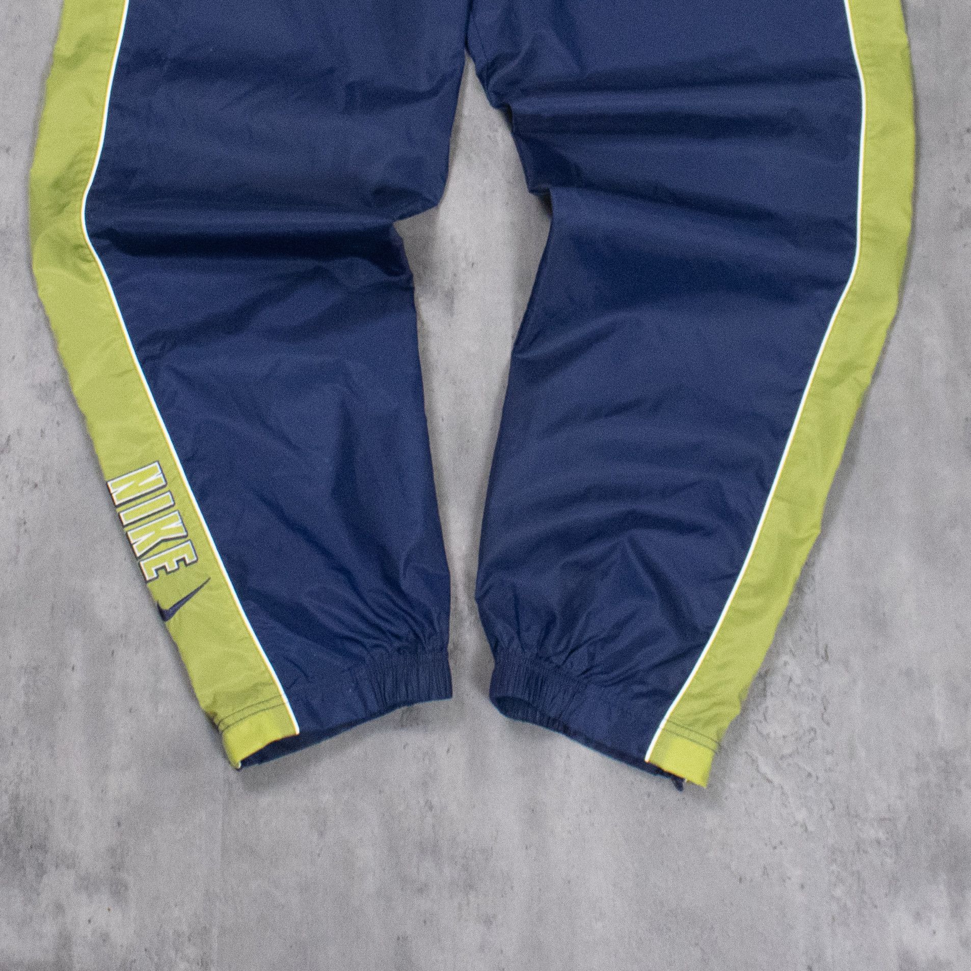Nike Vintage 90's Nike Navy Stripped Baggy Relax Cuffed Pant's Size US 28 / EU 44 - 3 Thumbnail