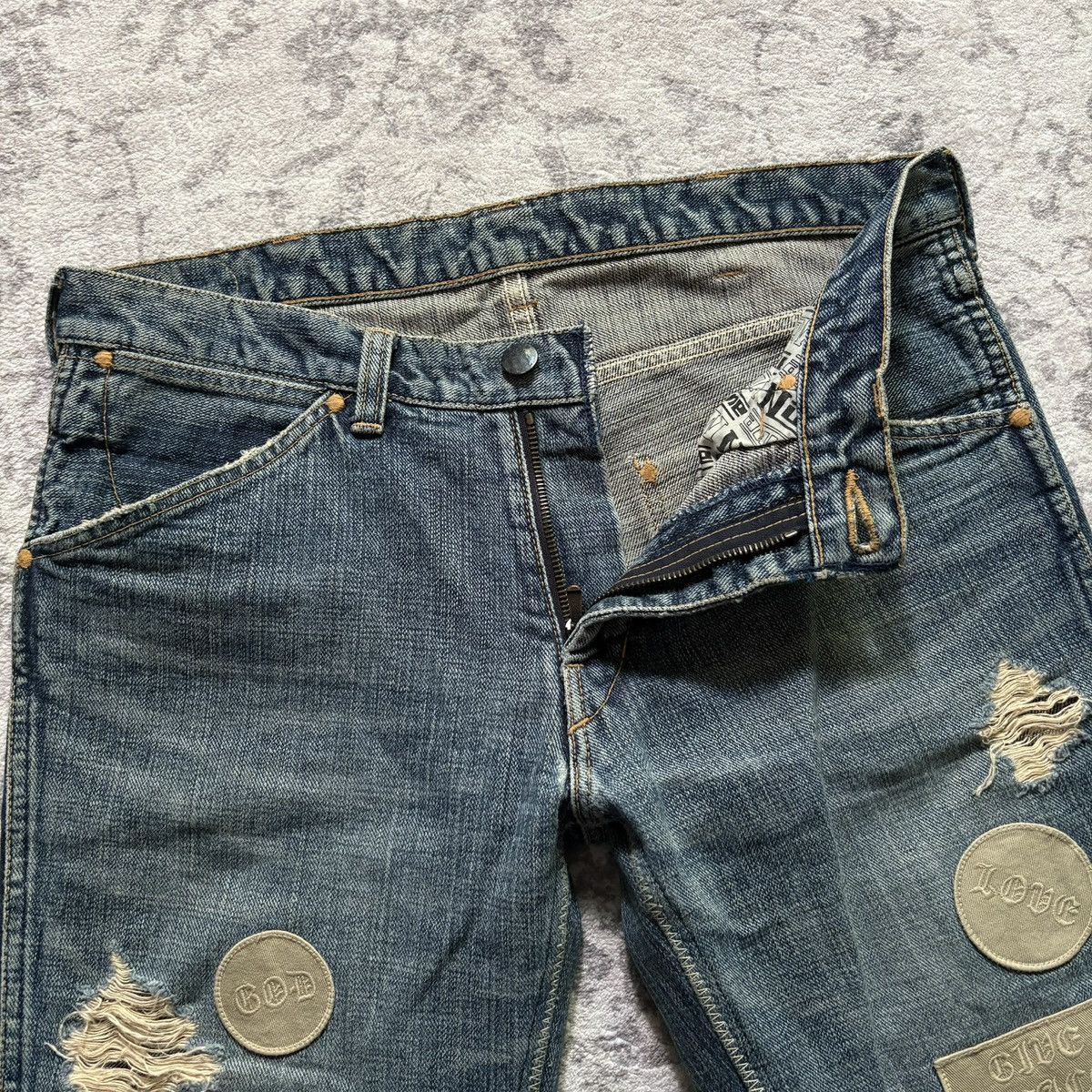 Number (N)ine Number (N)ine AW04 Give Peace a Chance Patchwork Jean Shorts Size US 31 - 5 Thumbnail