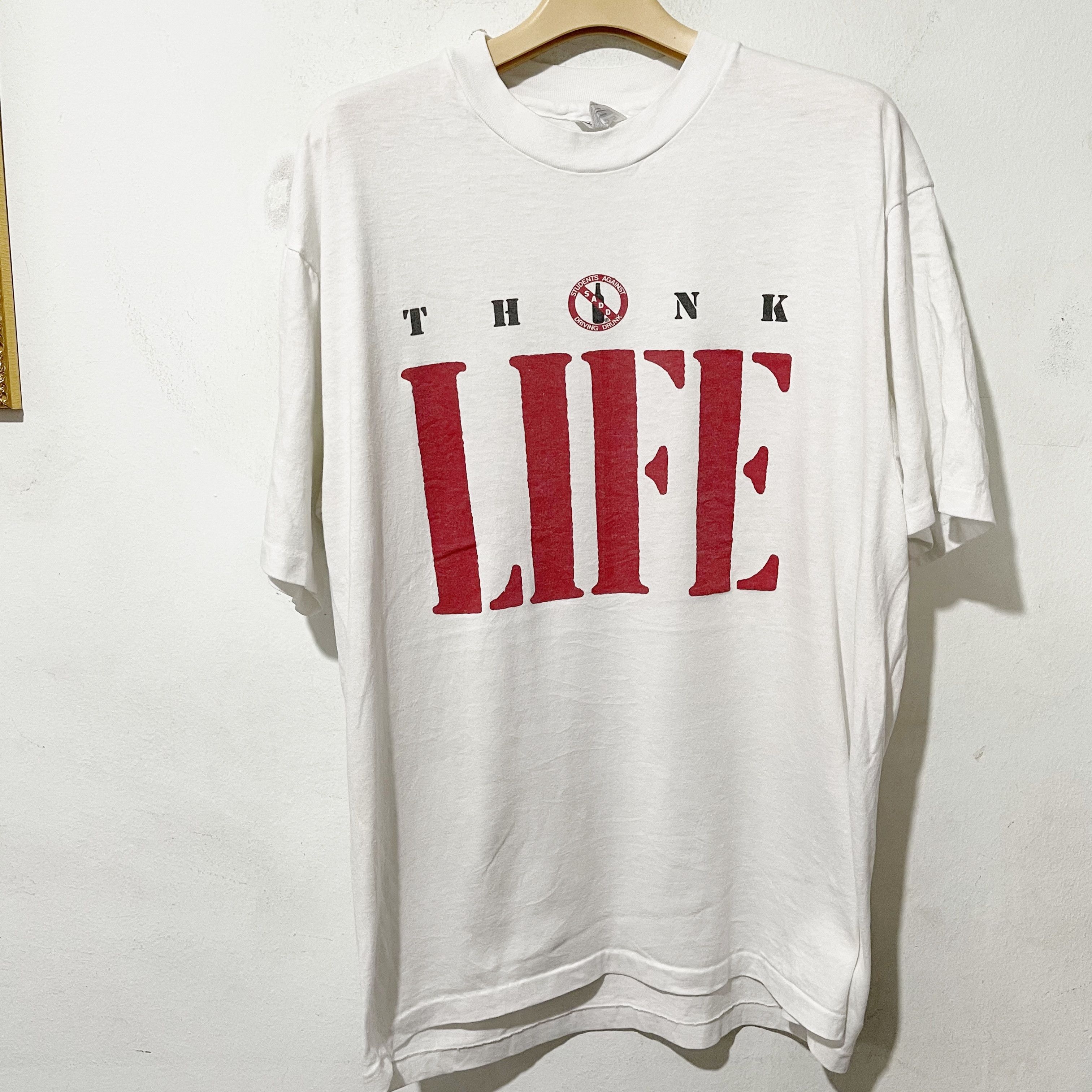 Vintage Vintage 90s Think Life T-Shirt Size US L / EU 52-54 / 3 - 1 Thumbnail