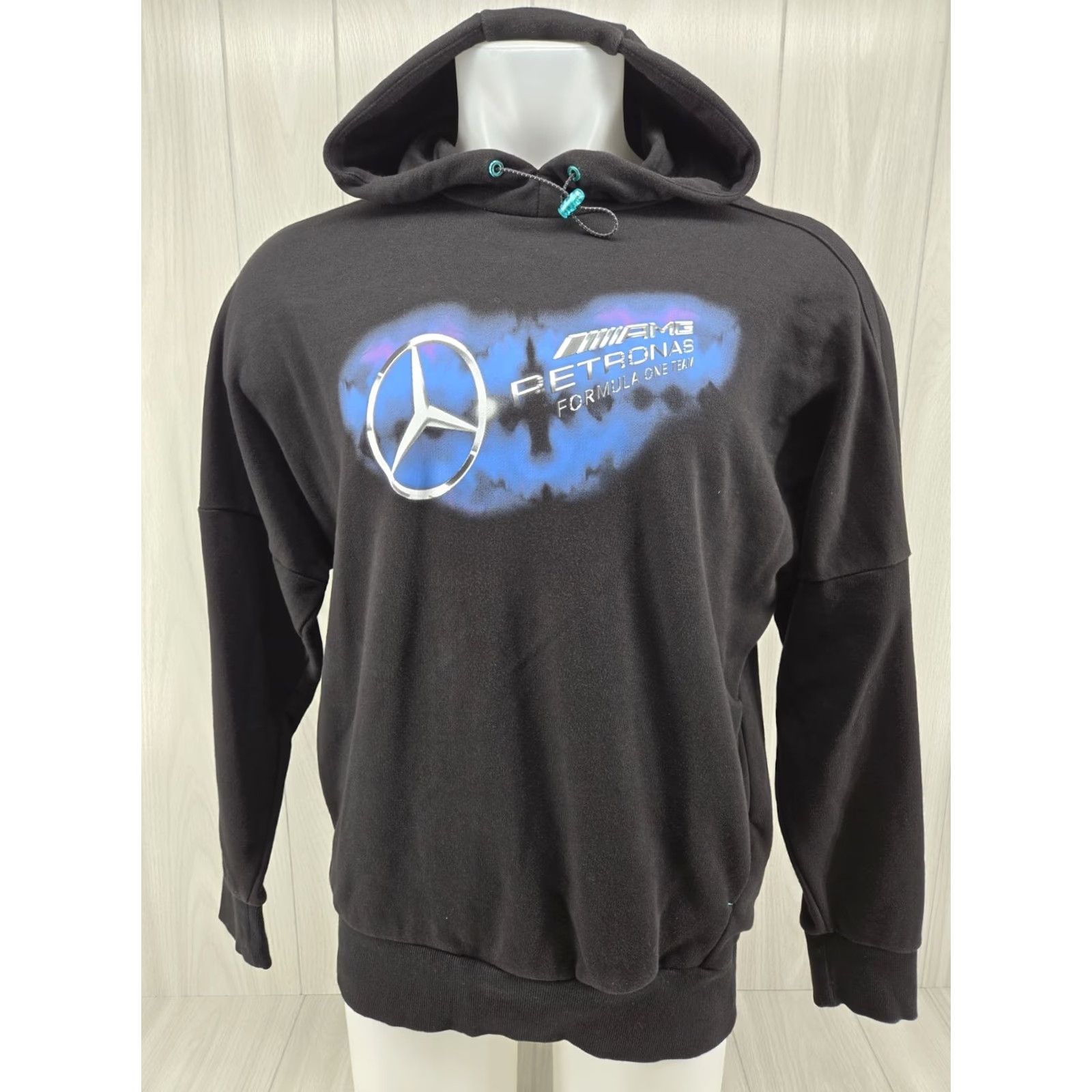 Puma PUMA MERCEDES AMG Petronas Formula One Hoodie Sweatshirt Mens SMALL Black Logo Pullover Hooded Sweatshirt Mens Short Sleeve? Size US S / EU 44-46 / 1 - 2 Thumbnail
