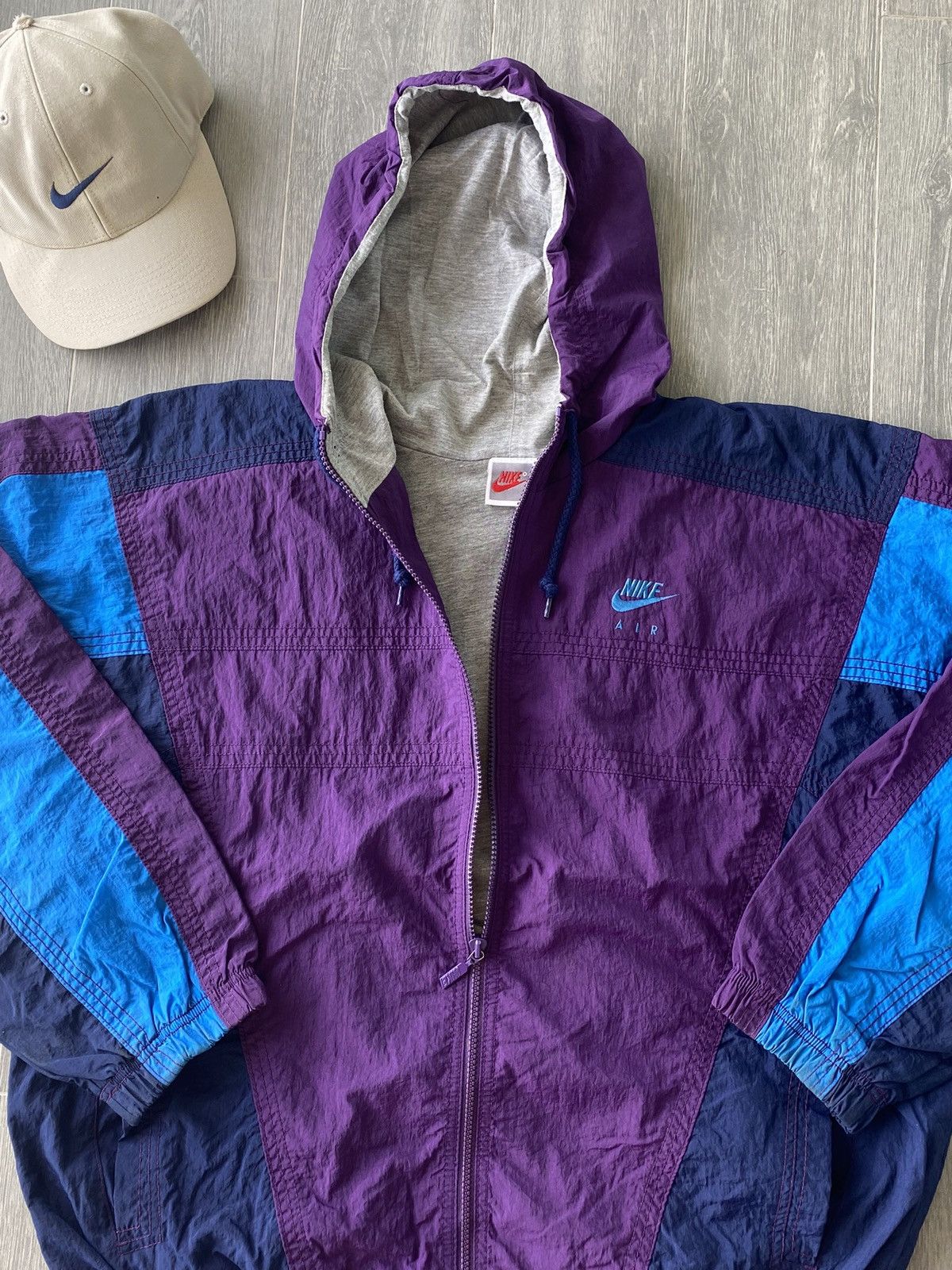 Nike × Vintage Vintage 90’s Nike Air Windbreaker Hoodie Jacket Size US L / EU 52-54 / 3 - 6 Thumbnail