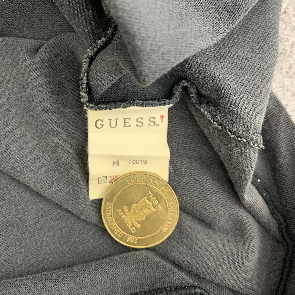 Guess × Vintage Vintage 90’s GUESS Spellout T-Shirt Size US M / EU 48-50 / 2 - 4 Thumbnail