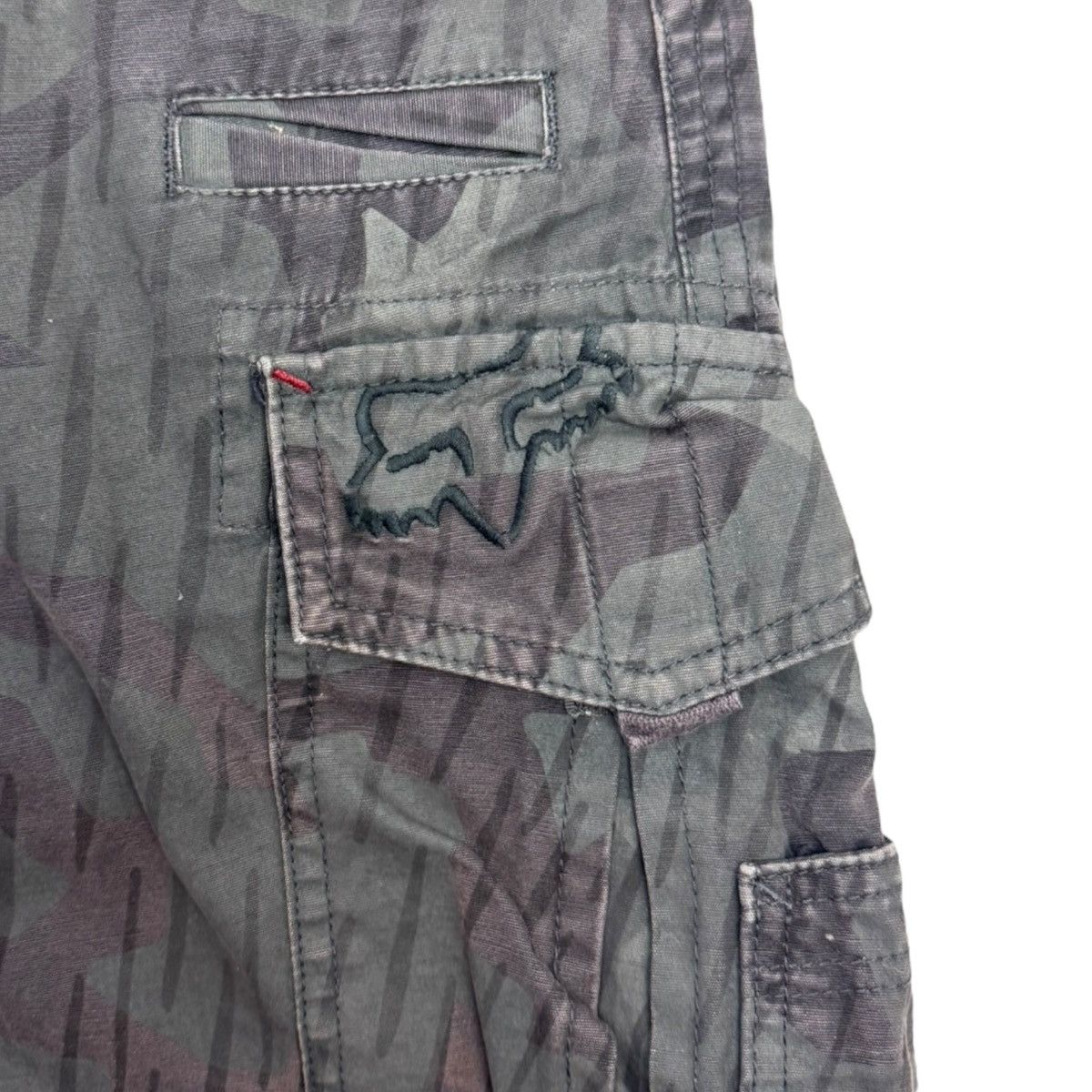 Fox Racing Y2K Fox Racing Embroidered Bark Camo Cargo Shorts Size US 38 / EU 54 - 3 Thumbnail