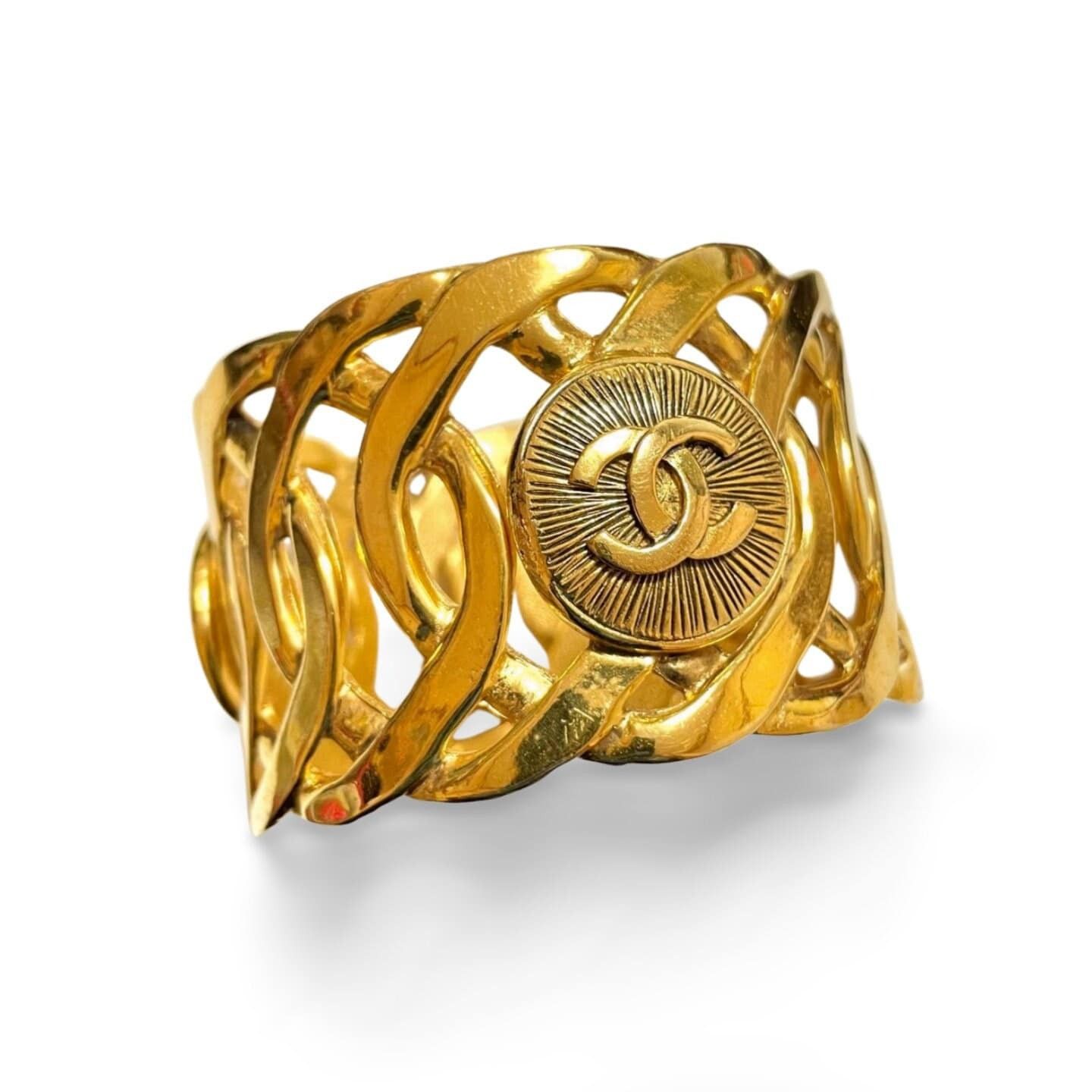 image of Vintage Chanel Golden Nice And Heavy Bangle With Sunburst Cc, Women's