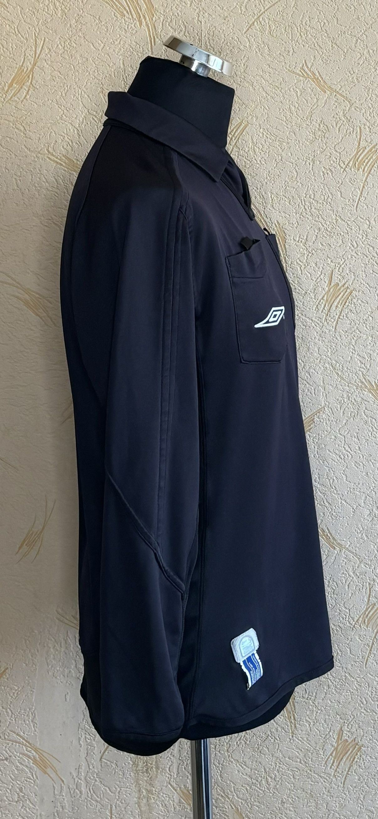 Umbro Sweden Umbro Referee Jersey Size. M Size US M / EU 48-50 / 2 - 4 Thumbnail
