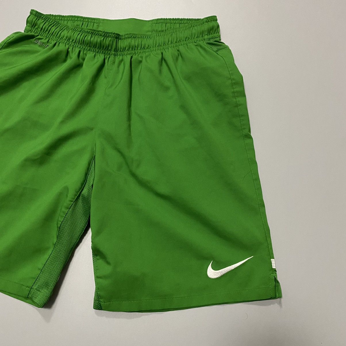 Nike Nike FC Celtic 2010-2011 Green Shorts Mens Size M Size US 32 / EU 48 - 3 Thumbnail