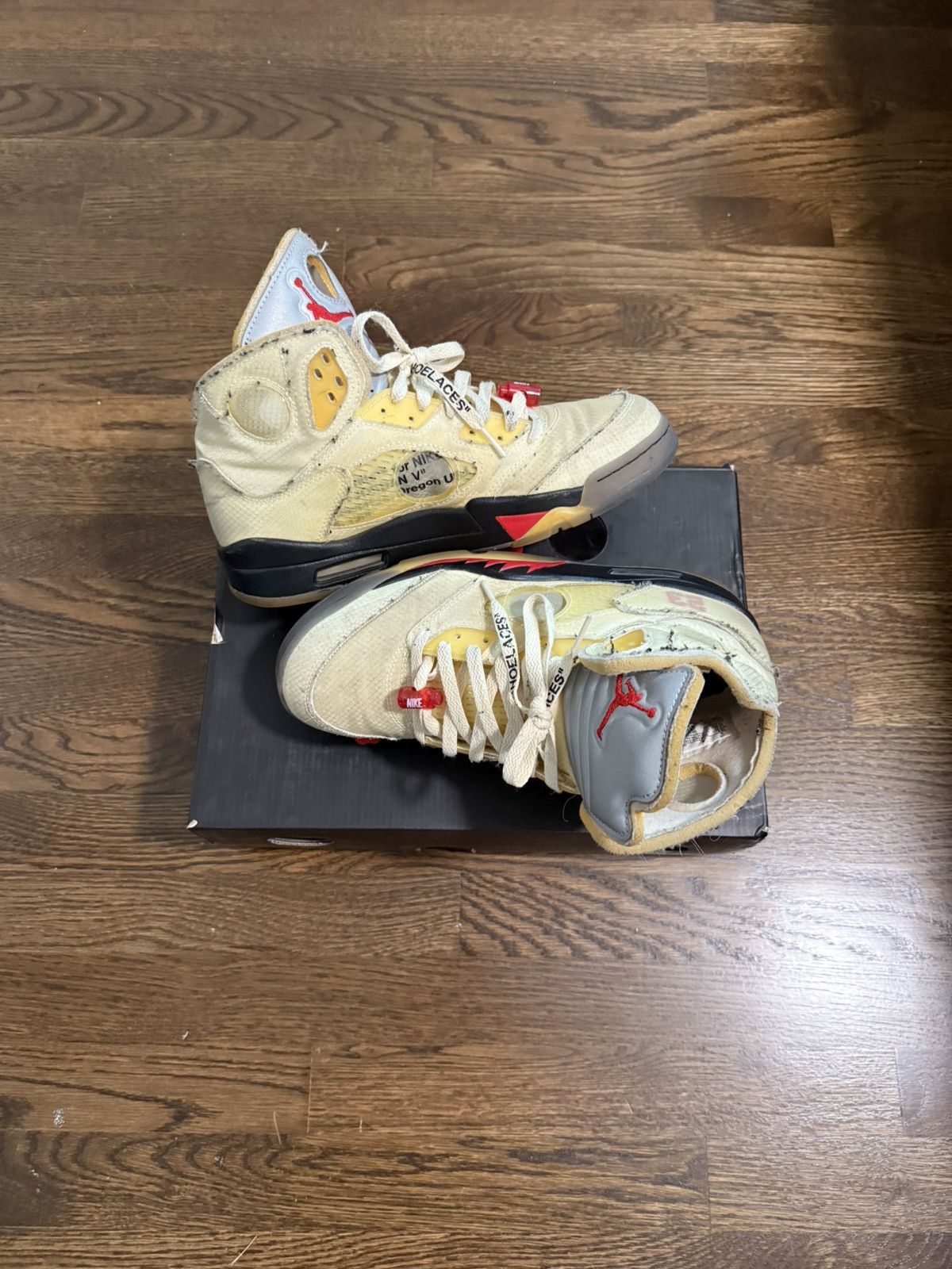 Jordan Brand × Off-White Off-White Jordan 5 ‘Sail’ Size US 9 / EU 42 - 1 Thumbnail