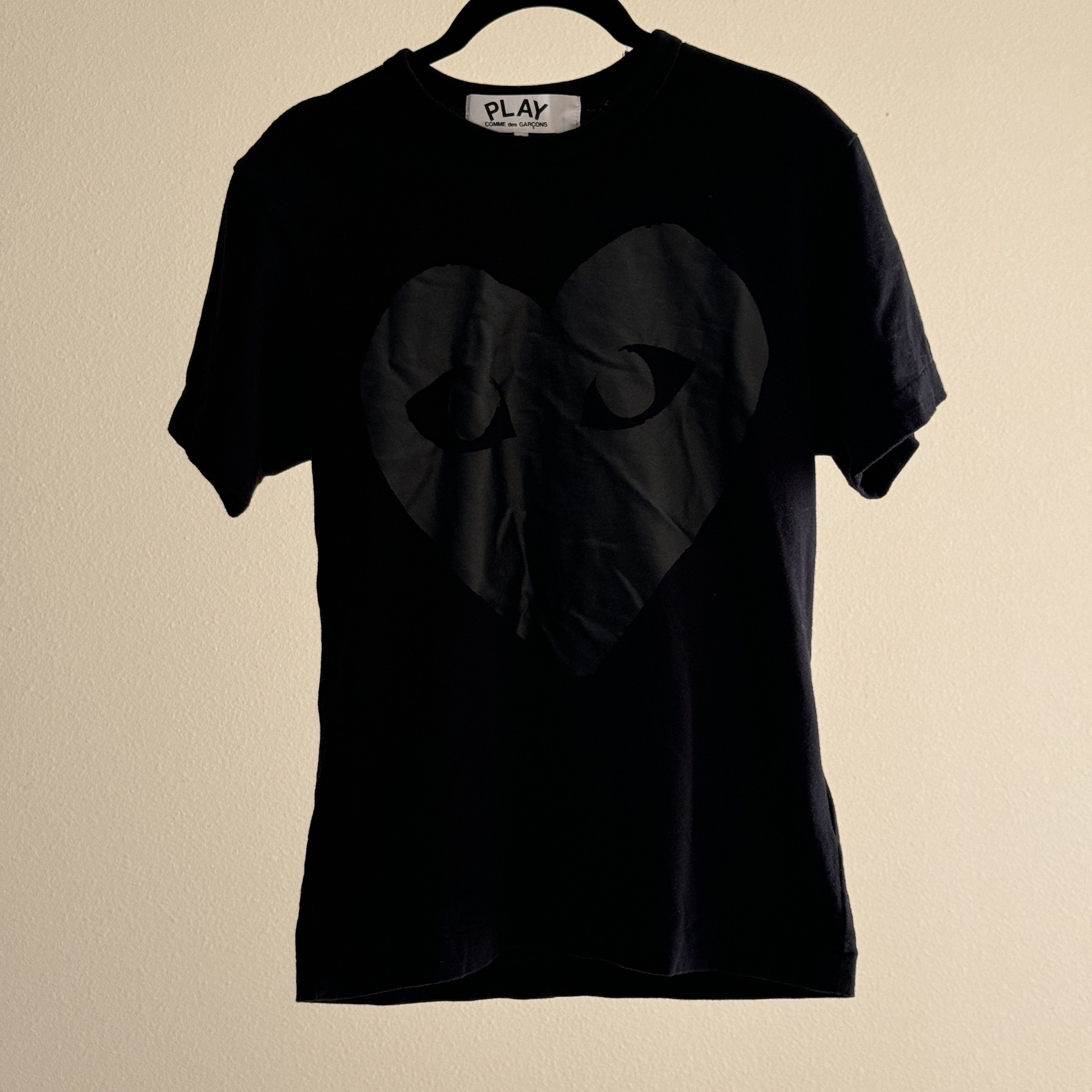 Comme des Garcons Comme des Garçons Play tee Men’s graphic print T-shirt Size US S / EU 44-46 / 1 - 1 Thumbnail