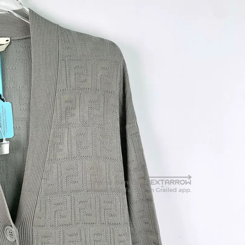 Fendi Fendi Gray logo jacquard full print cotton V-neck long sle Size XS / US 0-2 / IT 36-38 - 3 Thumbnail