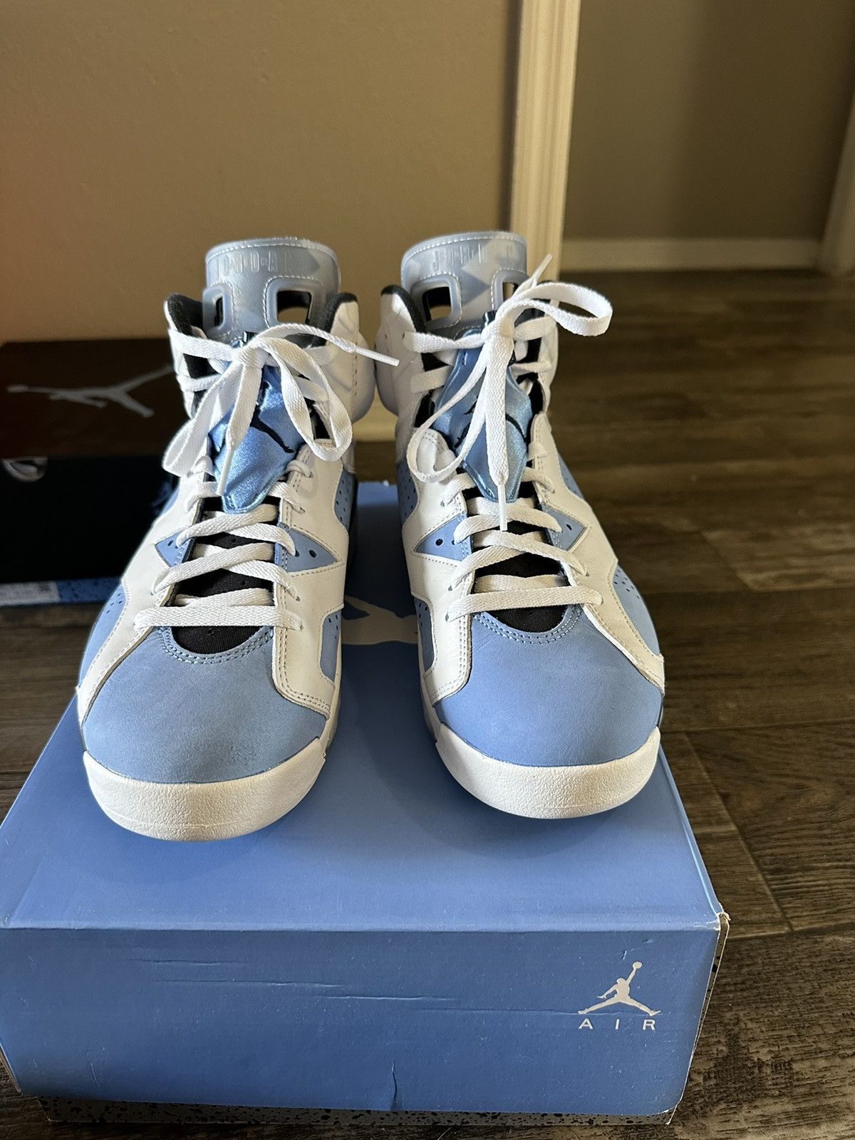 Jordan Brand × Nike Jordan Retro 6 “UNC” Size US 10 / EU 43 - 2 Thumbnail