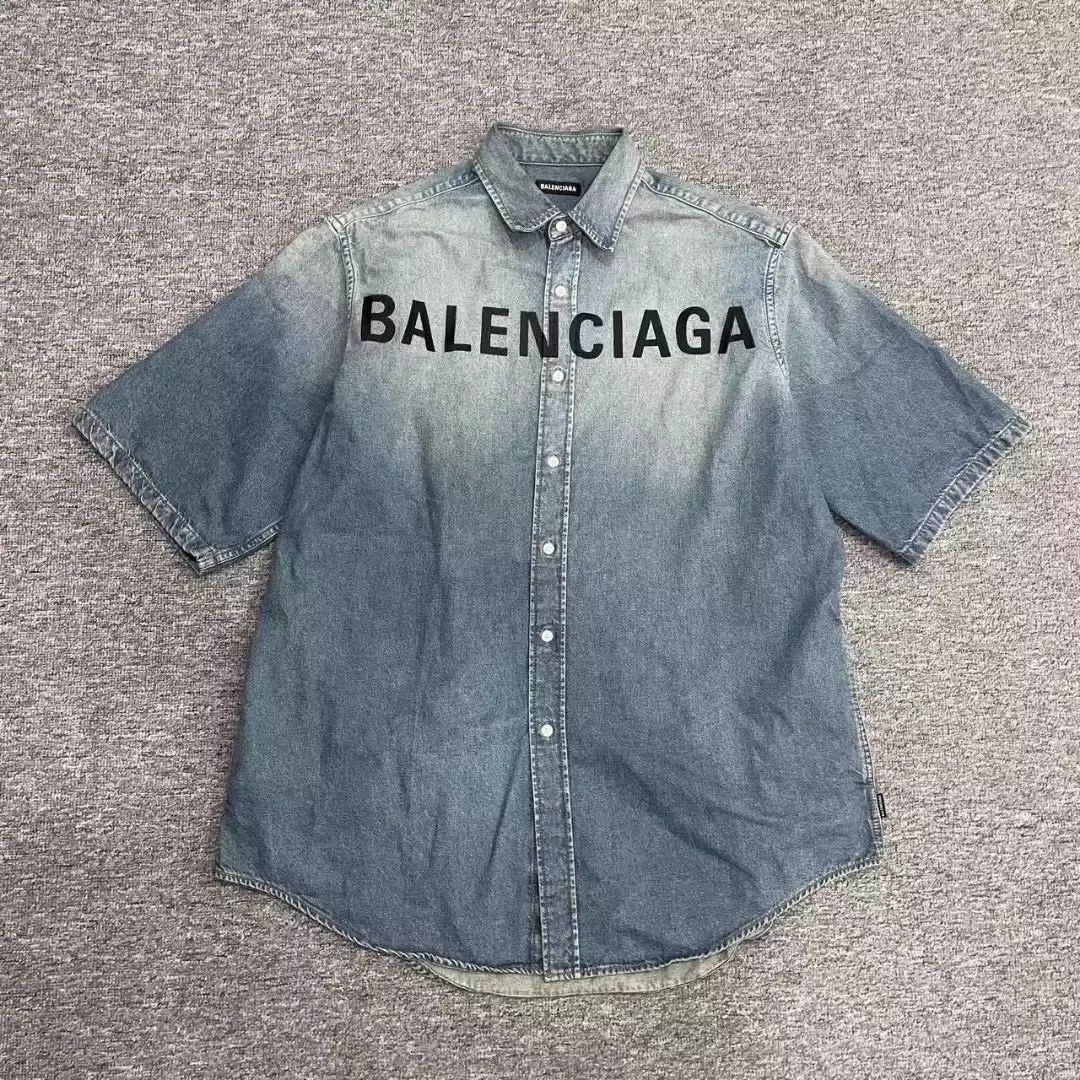 Balenciaga Balenciaga embroidered logo light blue washed denim shirt Size US S / EU 44-46 / 1 - 1 Thumbnail