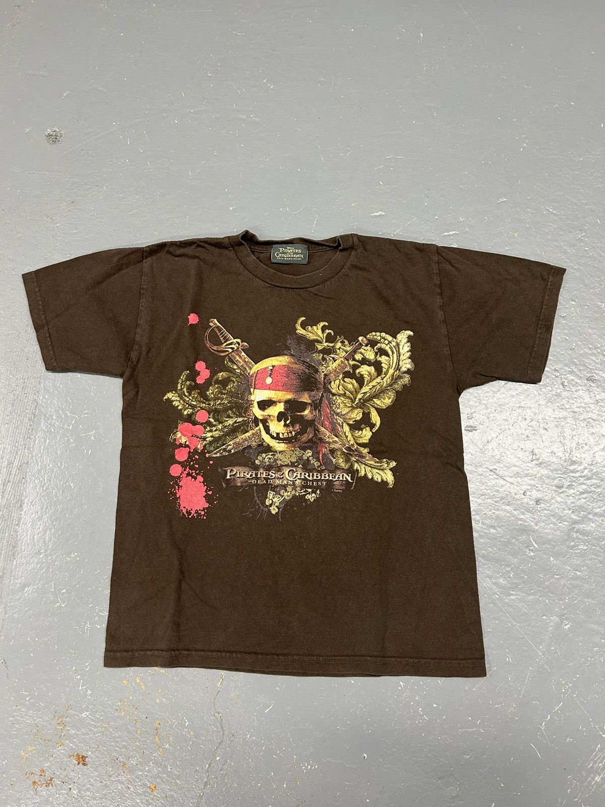 Vintage Crazy Vintage Y2K Essential Brown Pirates Caribbean T-Shirt Size US S / EU 44-46 / 1 - 1 Thumbnail