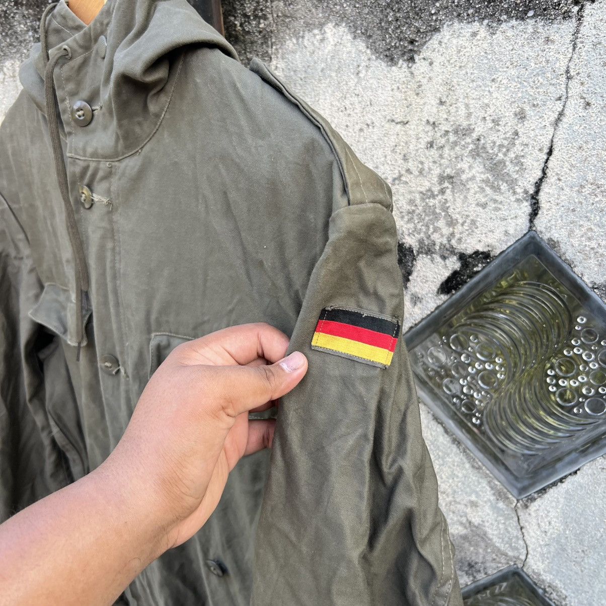 Other “VINTAGE” GERMAN ARMY FIELD PARKA JACKET MILITARY HOODED Size US L / EU 52-54 / 3 - 11 Thumbnail
