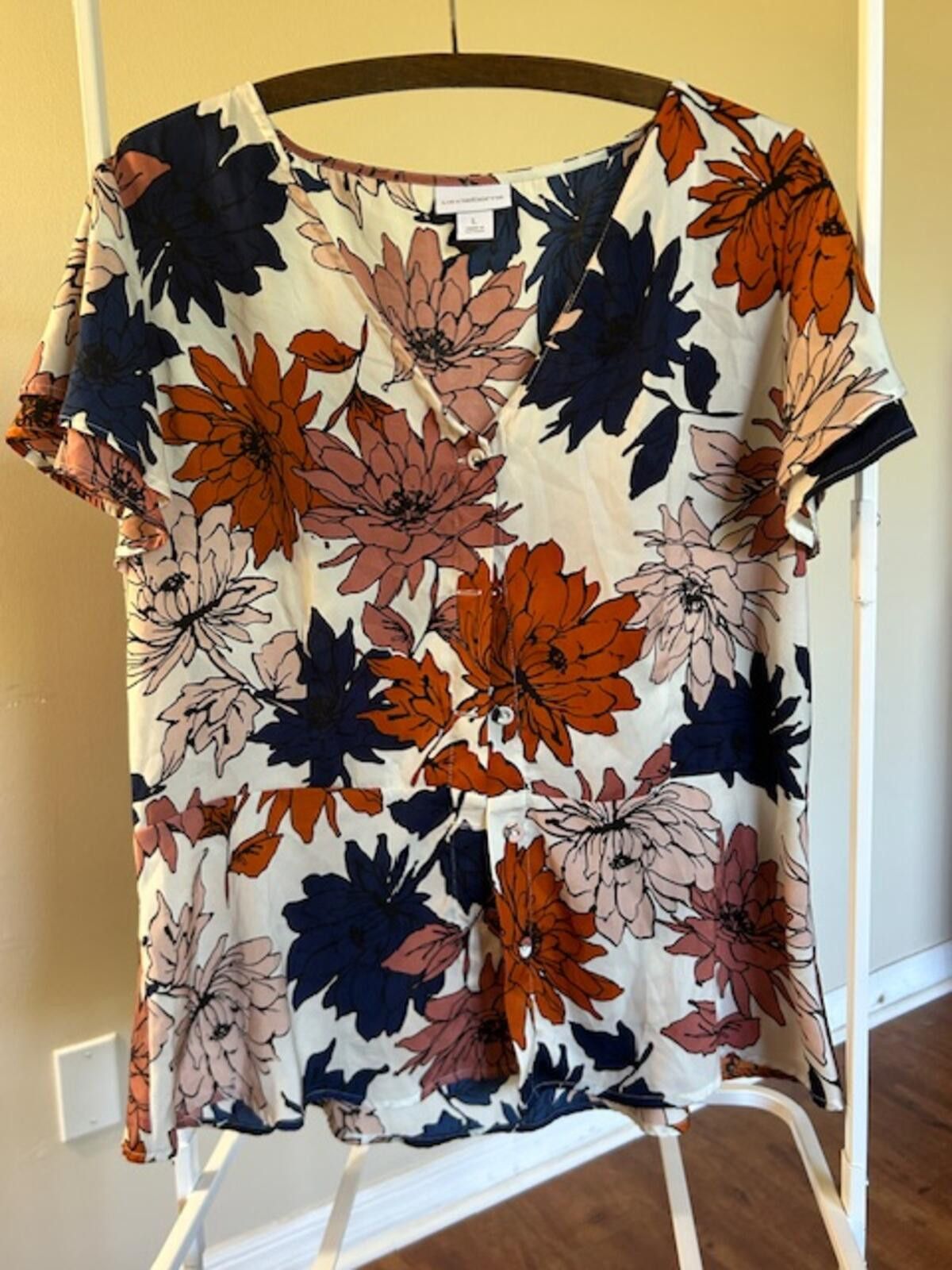 Other Liz Claiborne Large Floral Button-Front Blouse Size L / US 10 / IT 46 - 1 Thumbnail