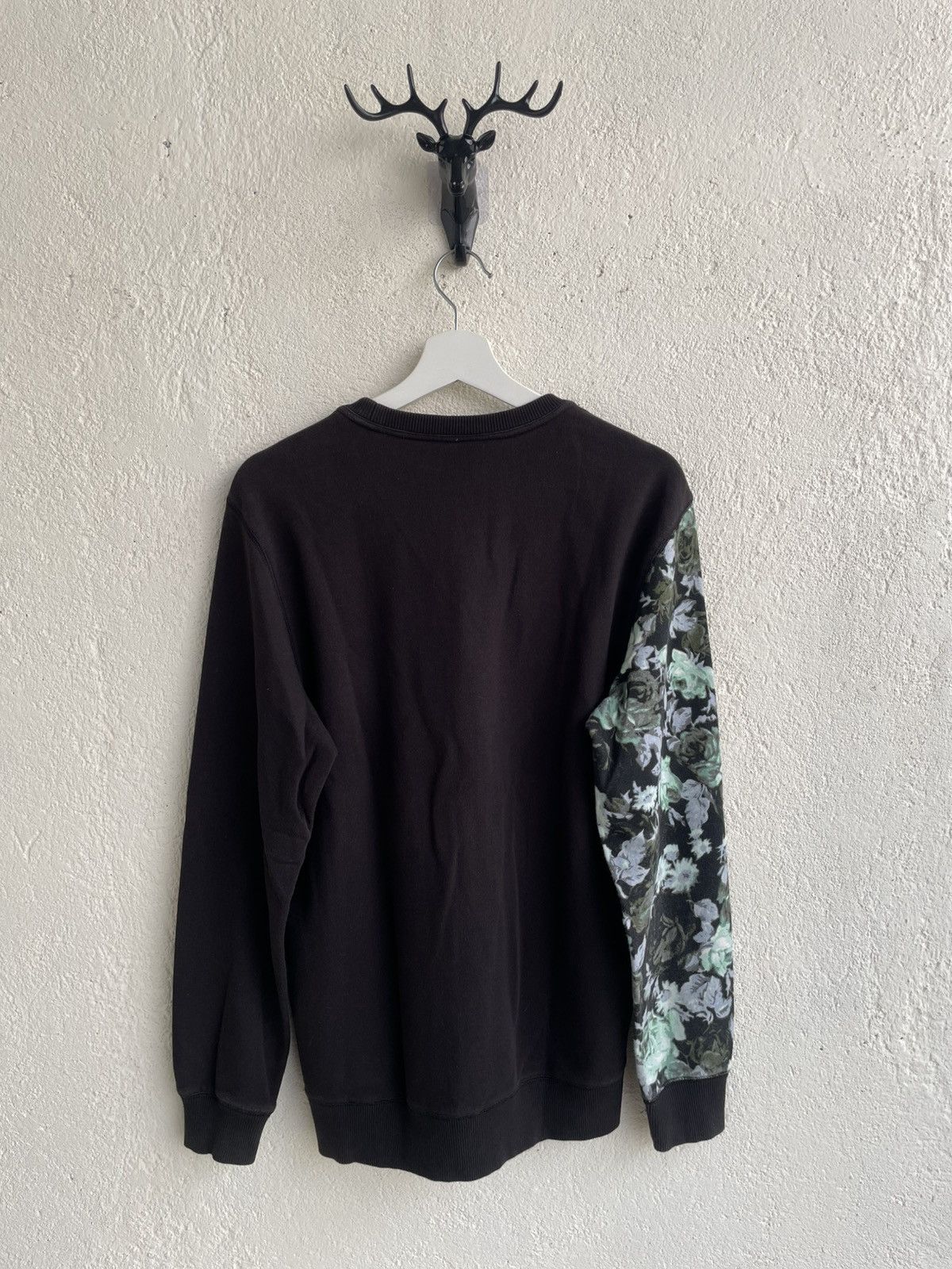 Undercover 2000s Armani Exchange asymmetrical floral Panel Ifsix Maison Size US M / EU 48-50 / 2 - 8 Thumbnail