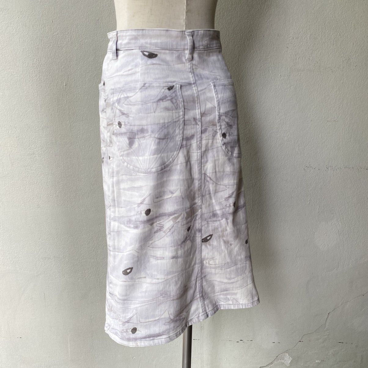 Tsumori Chisato TSUMORI CHISATO Shark Print Denim Skirt Size 28" / US 6 / IT 42 - 21 Thumbnail