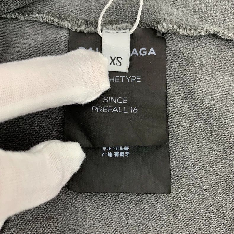 Balenciaga Balenciaga Black and grey logo monogram printed old round Size US XS / EU 42 / 0 - 6 Thumbnail