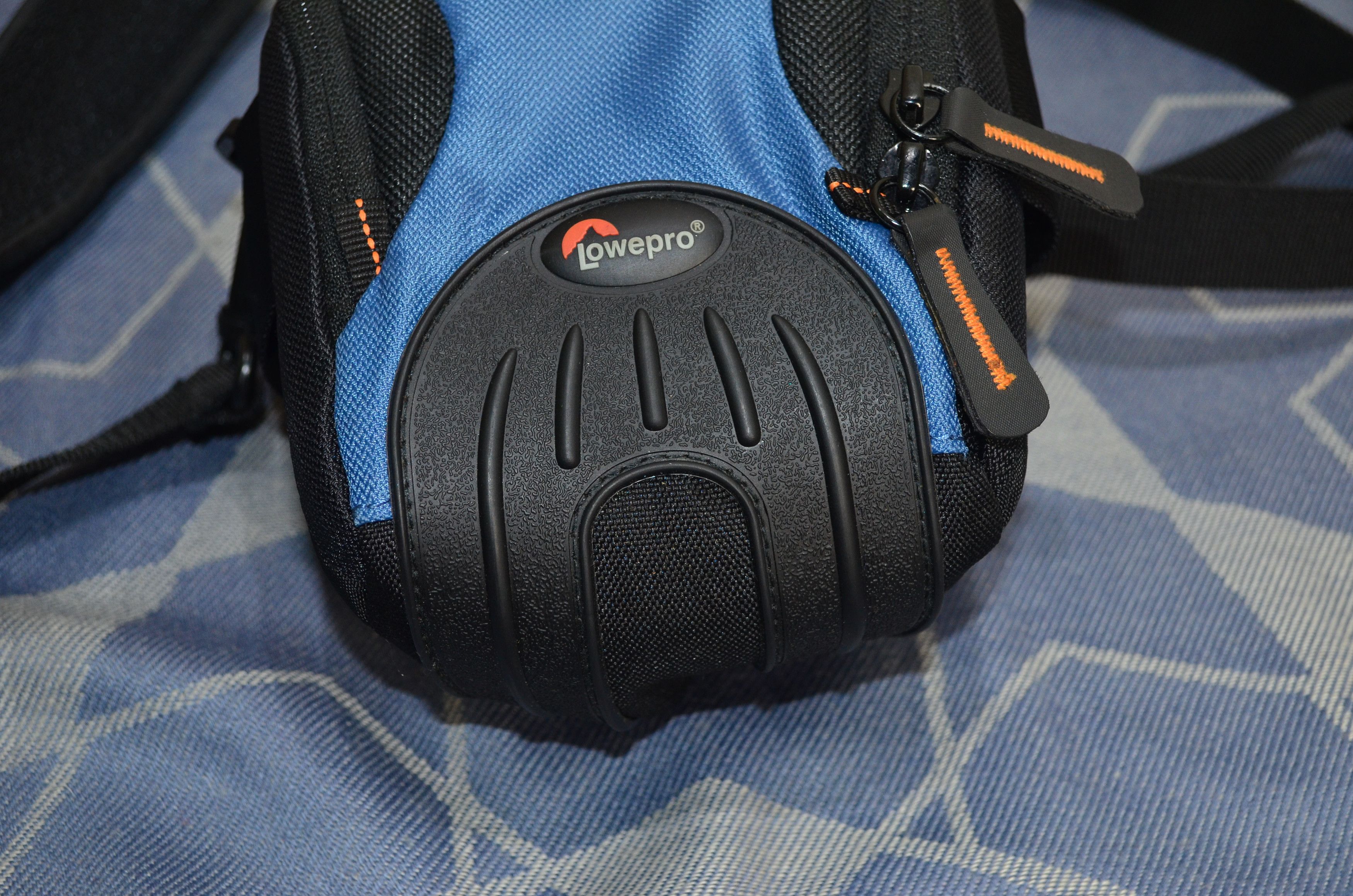 Lowepro Lowepro Apex 100 AW Camera Bag Size ONE SIZE - 2 Thumbnail