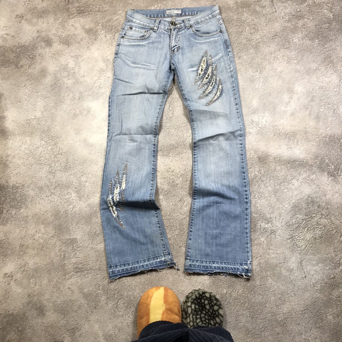 Vintage Vintage 90s Iceberg Distressed Flared Jeans Grunge Japan 28 Size 28" / US 6 / IT 42 - 1 Thumbnail