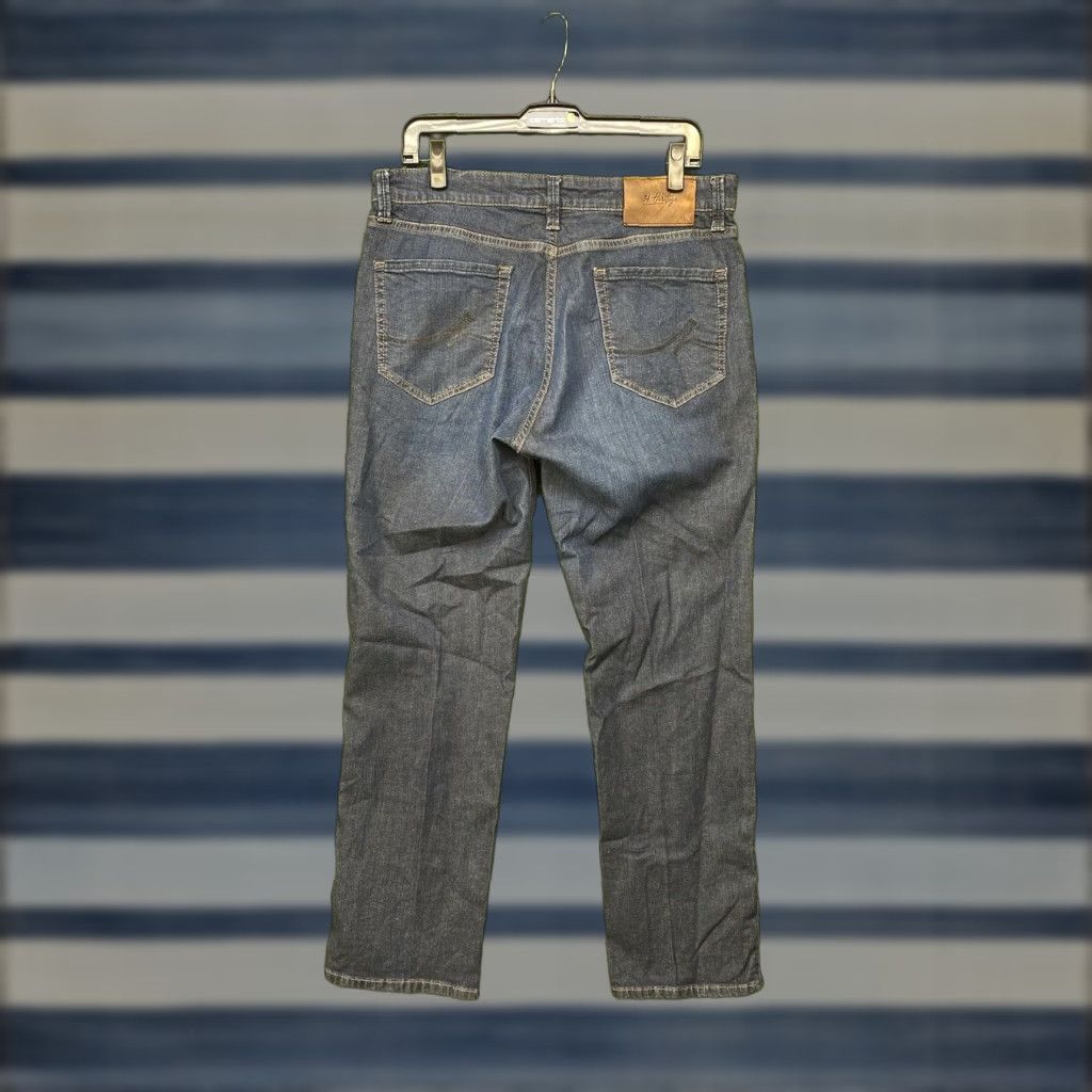 Vintage 34 Heritage Jeans Mens 35x30 Charisma Dark Wash Blue Denim Comfort Classic Straight Size US 35 - 1 Thumbnail