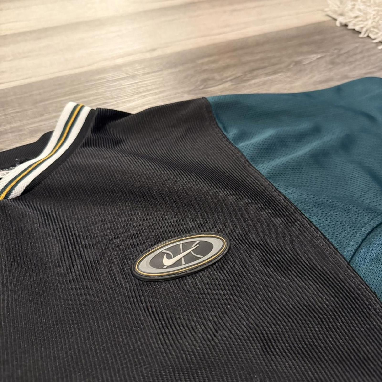 Nike Vintage nike athletic jersey style shirt 90s L/XL Size US L / EU 52-54 / 3 - 3 Thumbnail