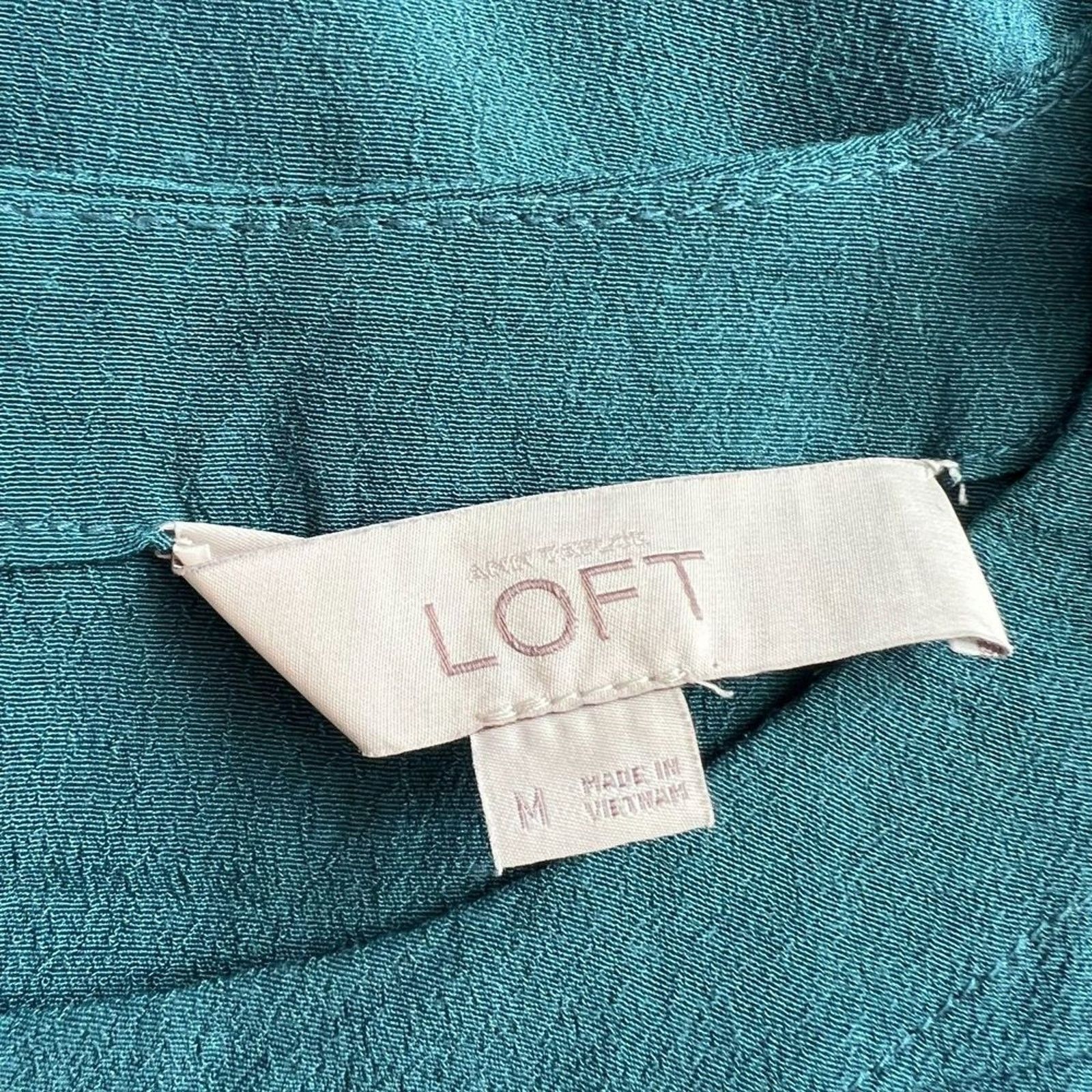 Ann Taylor Ann Taylor Loft Green Knee Length Sleeveless Dress, M Size M / US 6-8 / IT 42-44 - 4 Thumbnail